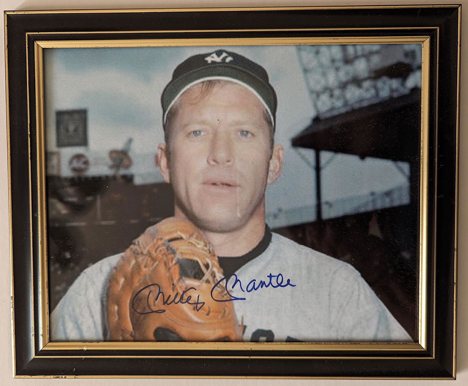 Vintage Photo Baseball MICKEY MANTLE Signed (1 of 2)