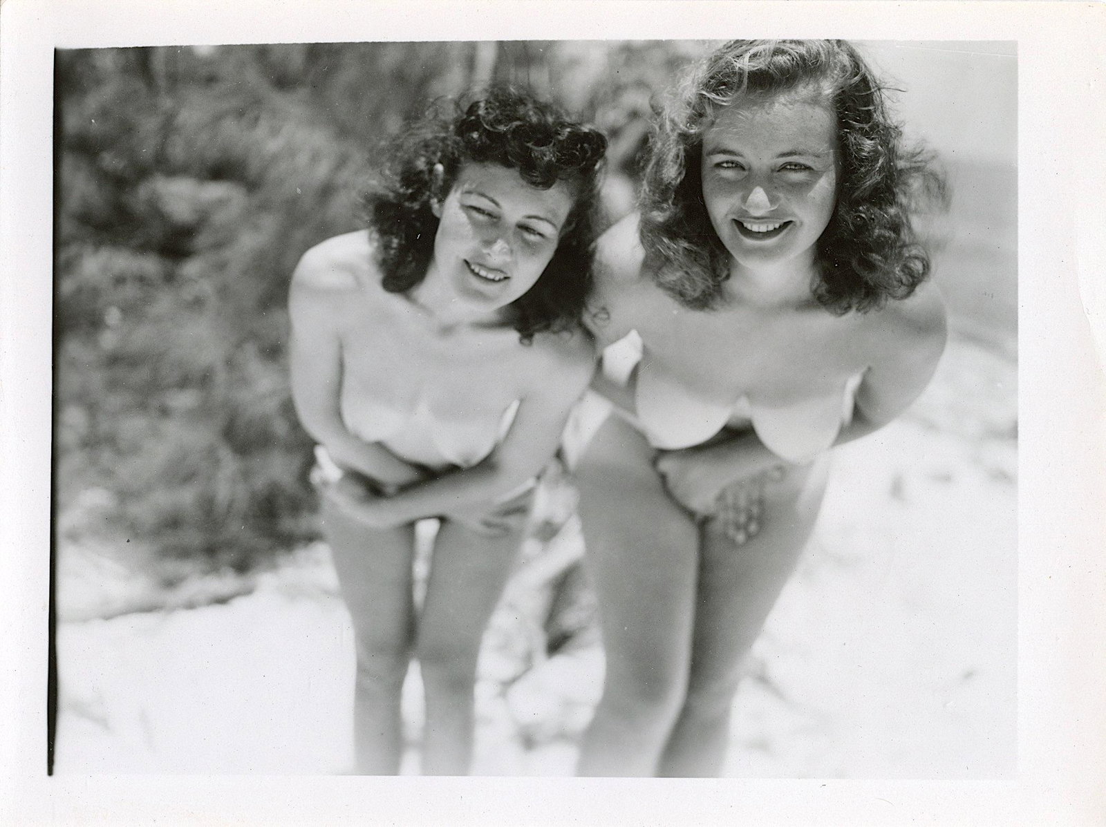Original Vintage Pin Up Photograph from 1950s 4" x 5": This lot is coming from Bunny Yeager's estate/archives. Linnea Eleanor "Bunny" Yeager (March 13, 1929 - May 24, 2014) was an American photographer and pin-up model. She met Bettie Page in 1954, and to