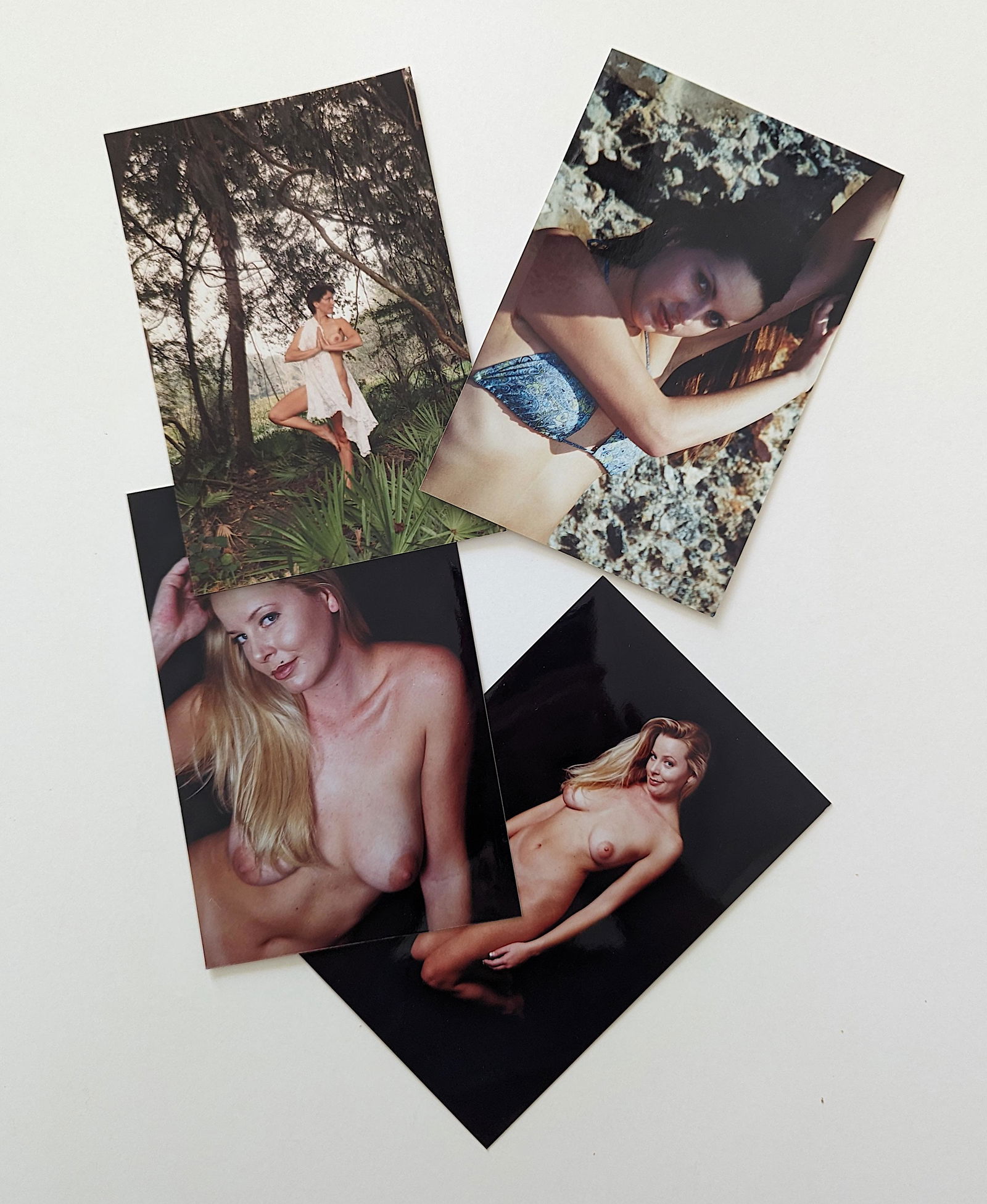 Original Set of 4 Pin Up Models Photographs BUNNY YEAGER 6 x 4: This lot is coming from Bunny Yeager's estate/archives. Linnea Eleanor "Bunny" Yeager (March 13, 1929 - May 24, 2014) was an American photographer and pin-up model. She met Bettie Page in 1954, and to