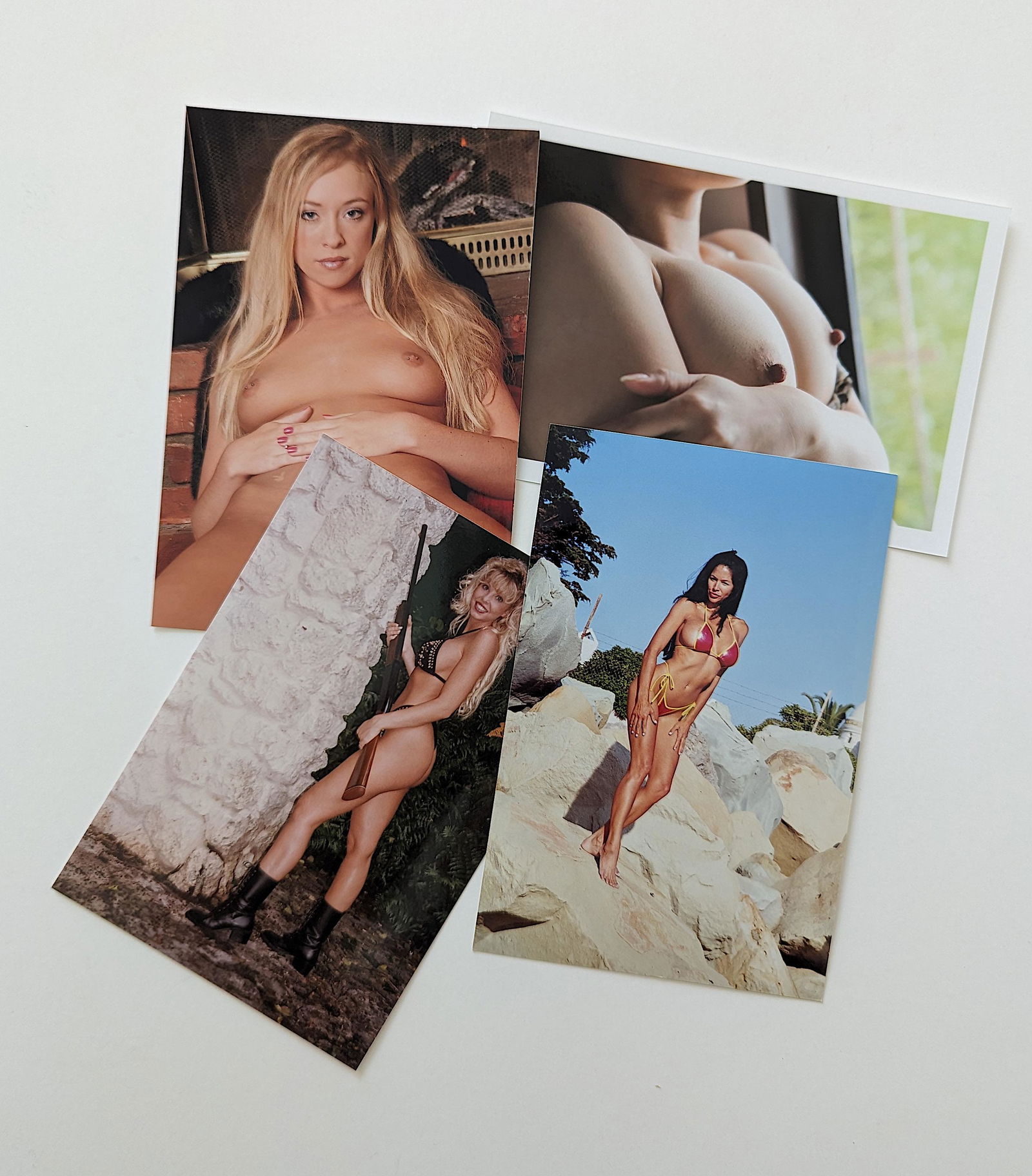 Original Set of 4 Pin Up Models Photographs BUNNY YEAGER 6 x 4: This lot is coming from Bunny Yeager's estate/archives. Linnea Eleanor "Bunny" Yeager (March 13, 1929 - May 24, 2014) was an American photographer and pin-up model. She met Bettie Page in 1954, and to