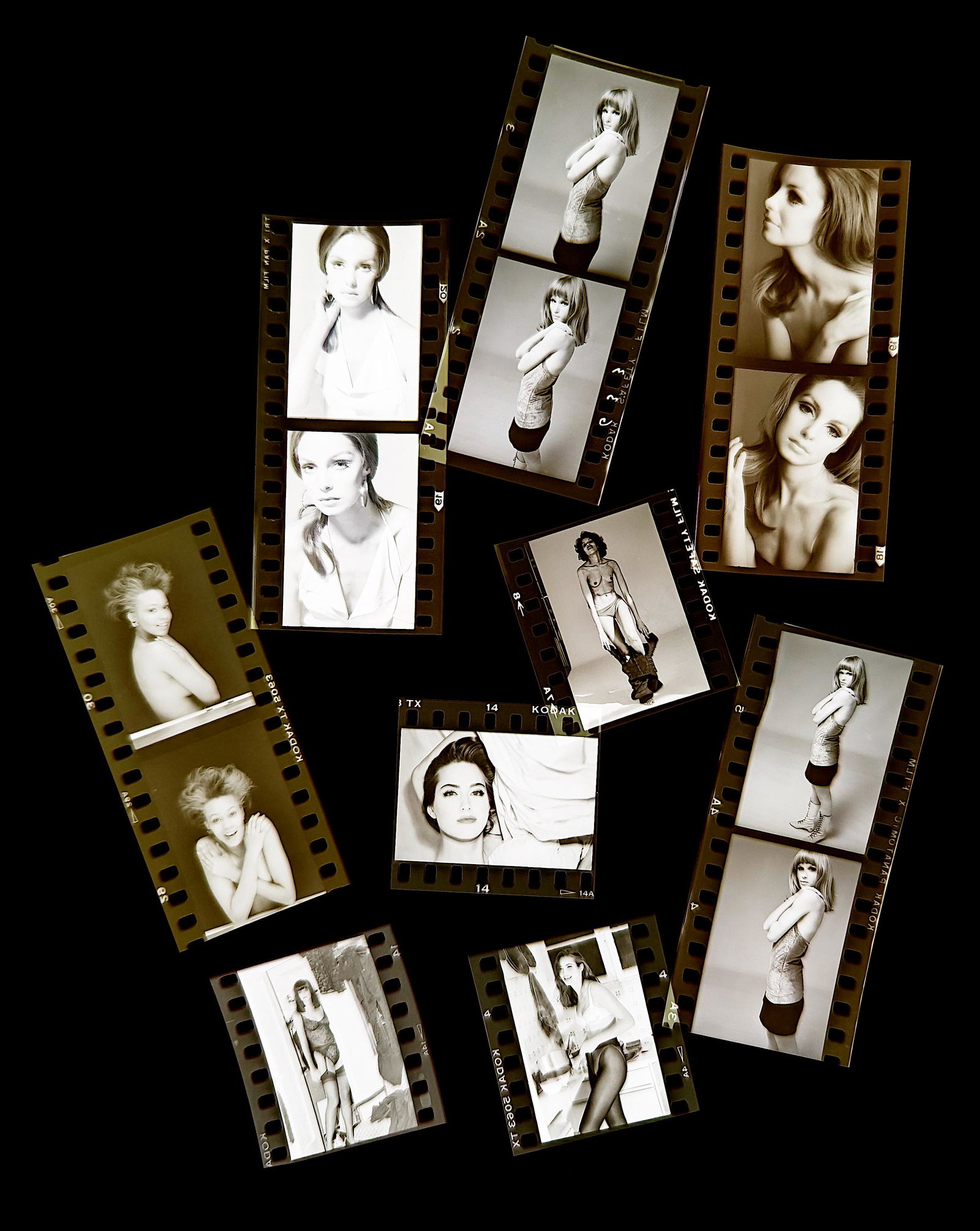 Set Negatives Professional Photograph Female Model: Provenance from a Professional American photographer and collector during the last 30 years in LA, CA.. This lot is located in Boca Raton, Fl and its shipment will be made directly by Artelisted. Ship
