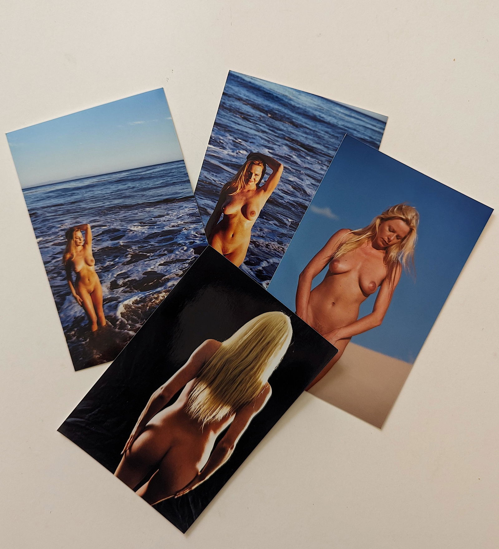 Original Set Of 4 Pin Up Models Photographs BUNNY YEAGER 10 X 8: This lot is coming from Bunny Yeager's estate/archives. Linnea Eleanor "Bunny" Yeager (March 13, 1929 - May 24, 2014) was an American photographer and pin-up model. She met Bettie Page in 1954, and to