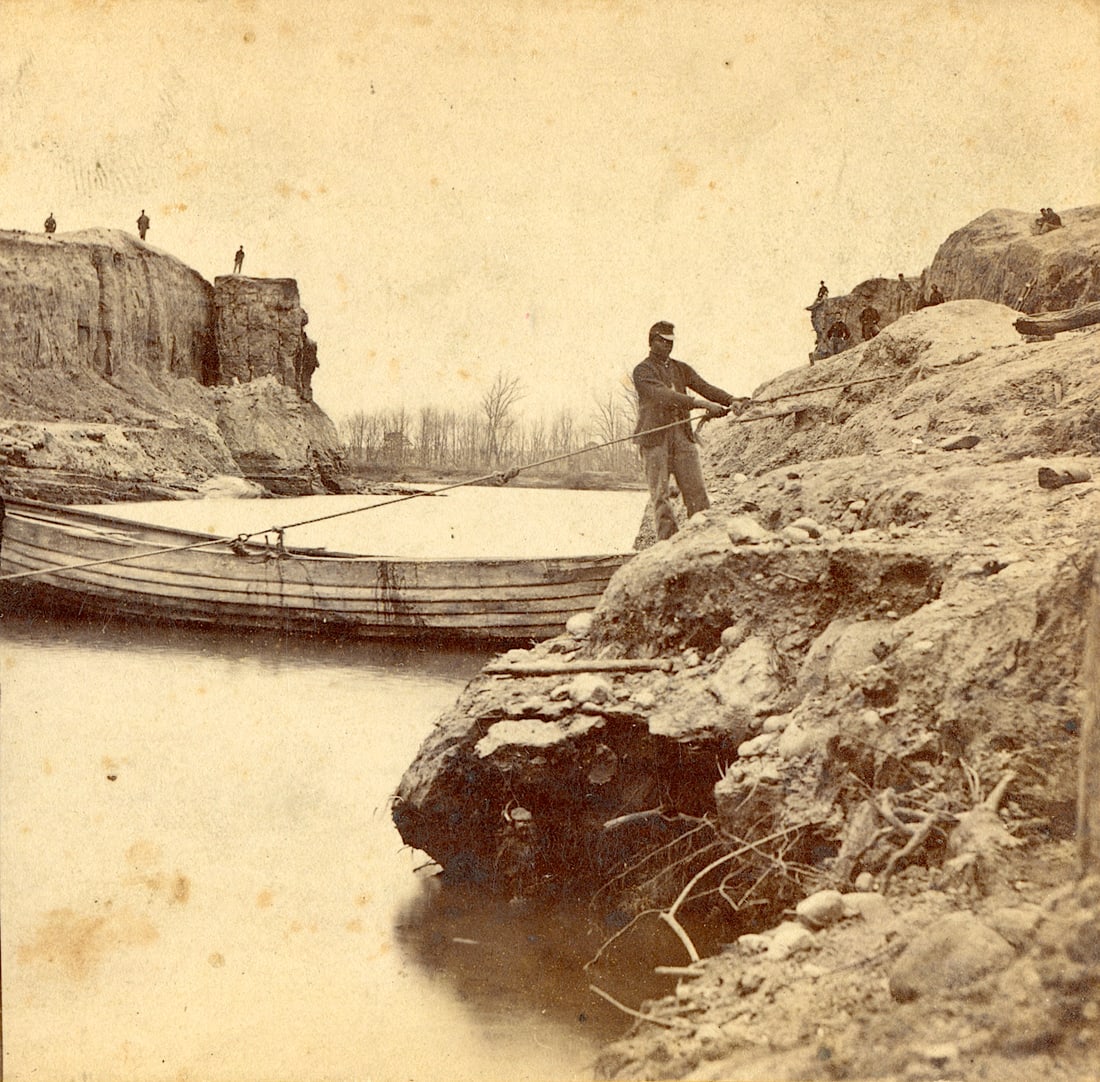 Real Photo Original Stereoview Civil War Dutch Gap Canal: This stereoviews is original from the epoch . The stereoviews we are offering come mainly from collectors in the U.S.A. and constitute wonderful testimonies of past time that tend to be unique. They h