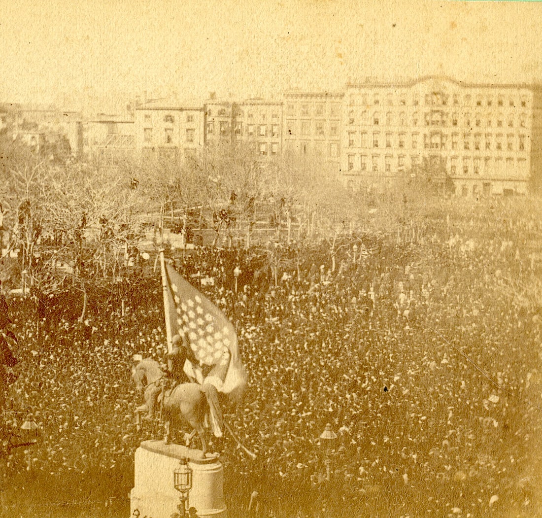 Real Photo Original Stereoview Great Union Meeting: This stereoviews is original from the epoch . The stereoviews we are offering come mainly from collectors in the U.S.A. and constitute wonderful testimonies of past time that tend to be unique. They h