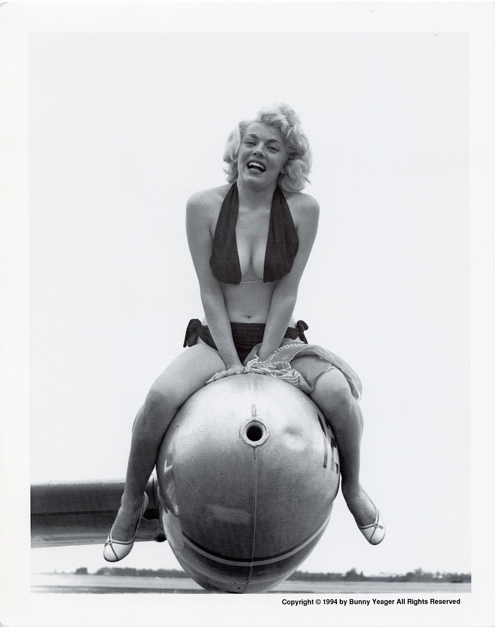 Original BUNNY YEAGER Pin Up Litho BUNNY YEAGER: This lot is coming from Bunny Yeager's estate/archives. Linnea Eleanor "Bunny" Yeager (March 13, 1929 - May 24, 2014) was an American photographer and pin-up model. She met Bettie Page in 1954, and to