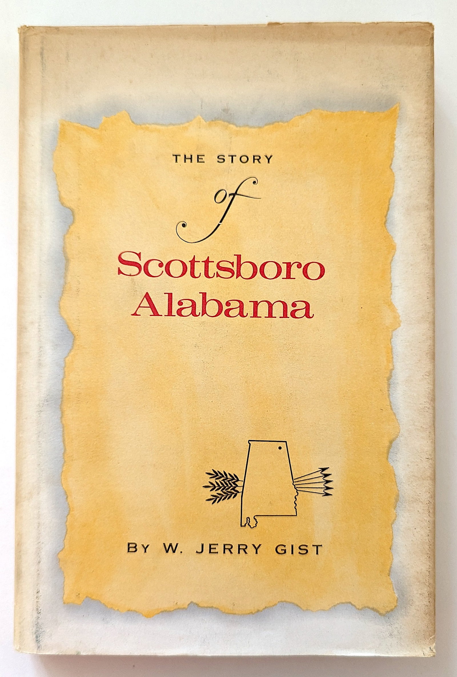 Vintage Book The Story of Scottsboro Alabama SIGNED: The provenance of this book is from a WWII veteran collector in Georgia. This lot is located in Boca Raton, Fl and its shipment will be made directly by Artelisted. Shipping insurance is the responsib
