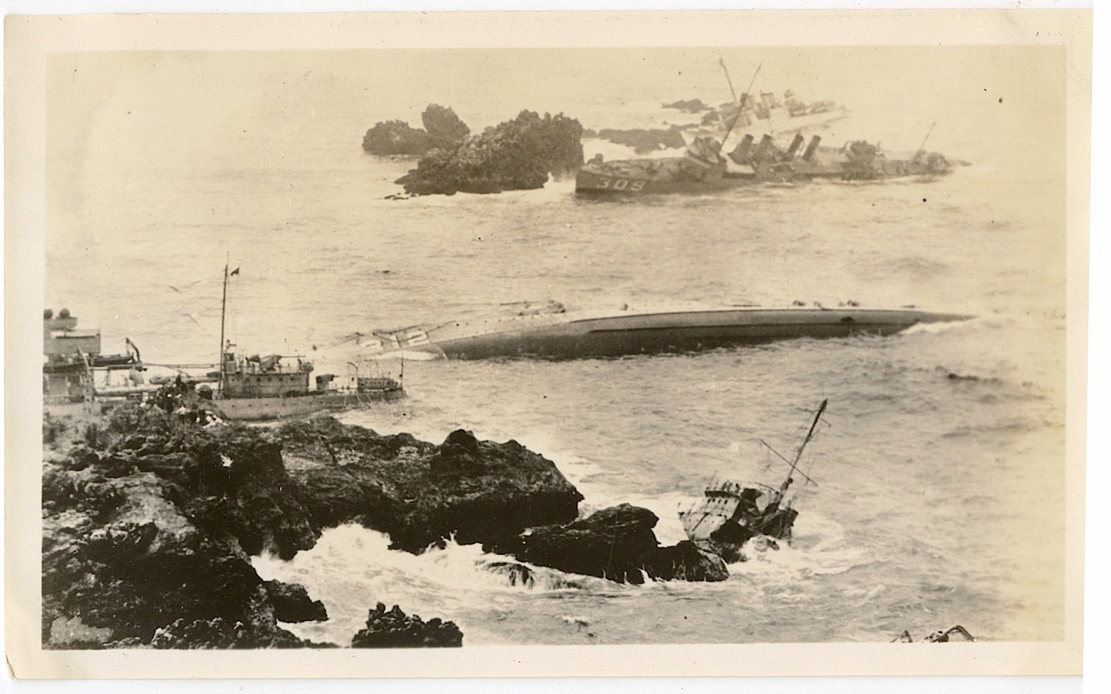 Vintage Original Rare Real Photo US Marines: The provenance of this lot is from the estate of a Professional American photographer and collector in LA, CA. The dimensions of an antique/vintage postcard are Approx. 5.5"x 3.5" (small variances can