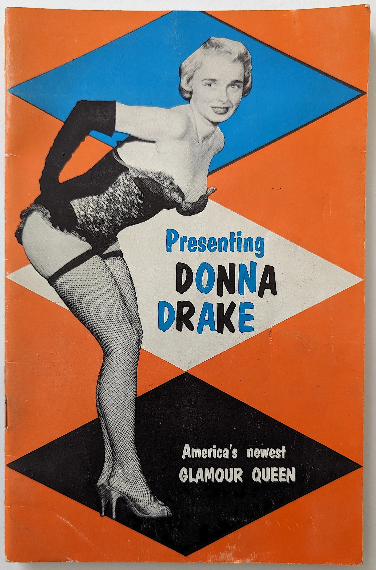 Vintage Pin Up Glamour Booklet Rare 1950s Illustrated: We have included many images to show it's actual condition. This lot is located in Boca Raton, Fl and its shipment will be made directly by Artelisted. Shipping insurance is the responsibility of the 