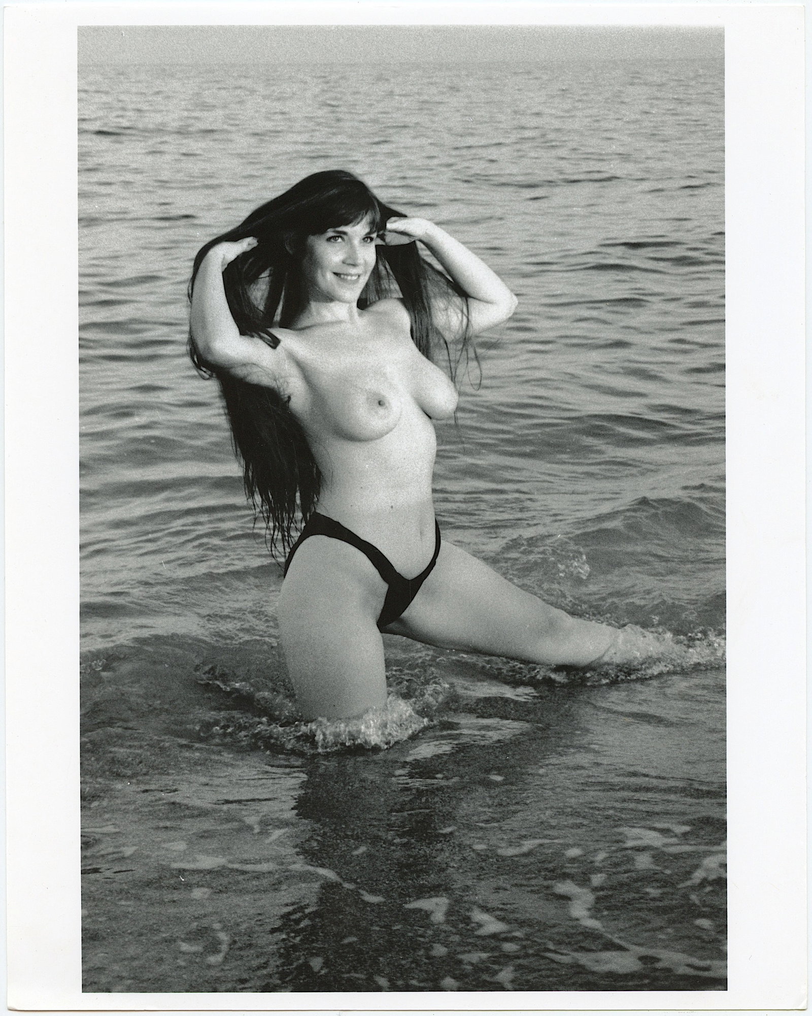 Rare Pin Up Vintage Photo Estate of BUNNY YEAGER: This lot is coming from Bunny Yeager's estate/archives. Linnea Eleanor "Bunny" Yeager (March 13, 1929 - May 24, 2014) was an American photographer and pin-up model. She met Bettie Page in 1954, and to