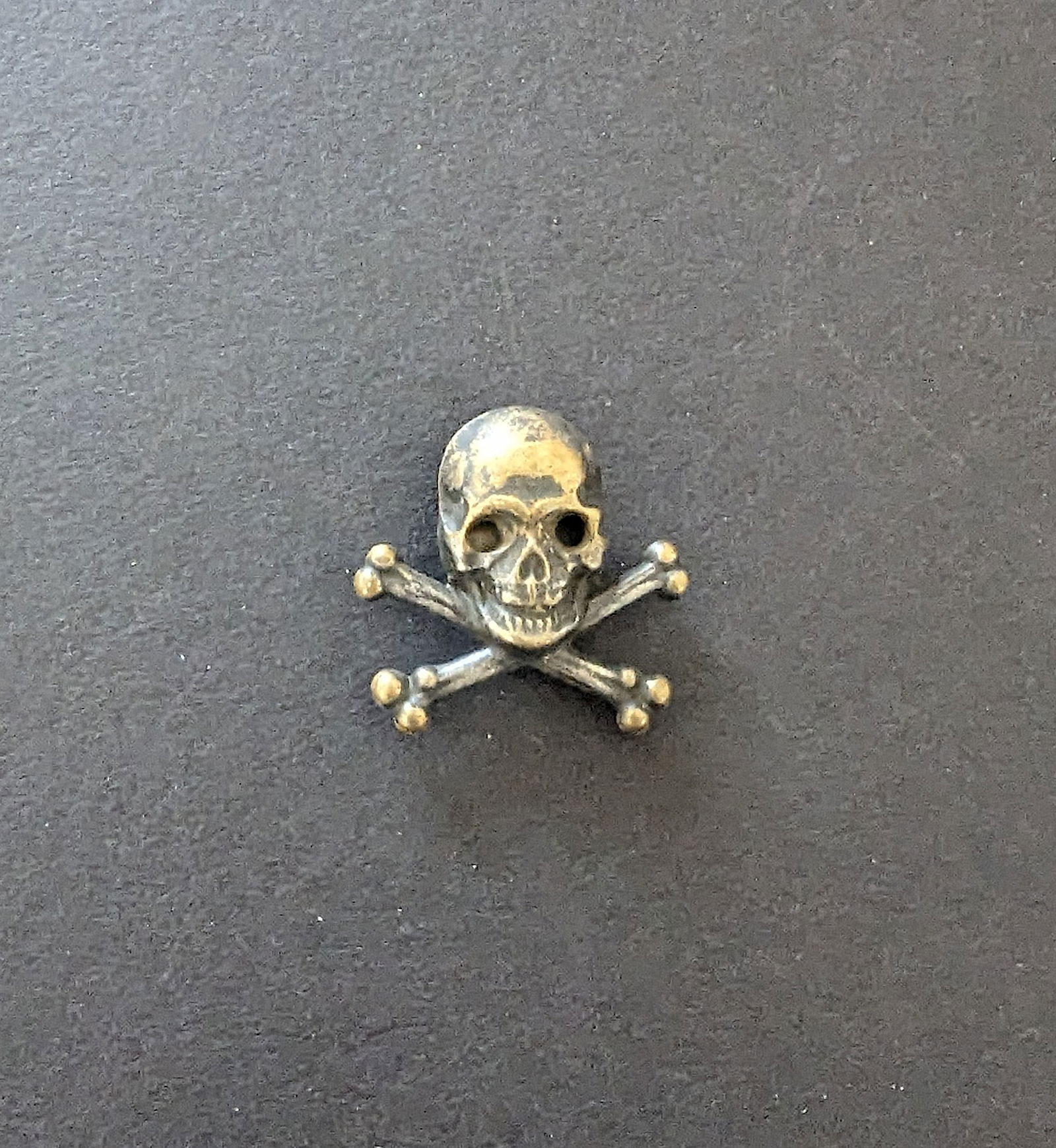 Rare Original Skull & Cross Bones Insignia (1 of 2)