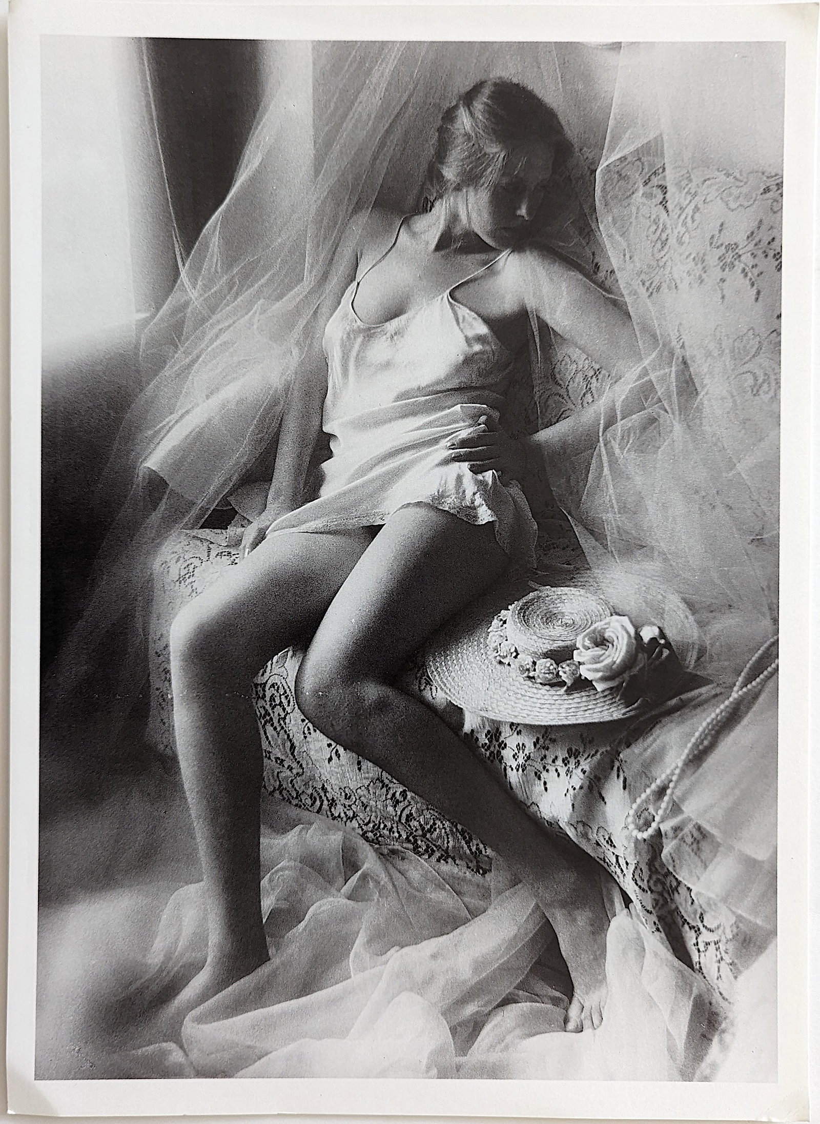 Vintage WLADYSLAW PAWELEC Female Nude Print: The provenance is from a collector in RI. The dimensions are Approx. 14" x 10". This lot is located in Boca Raton, Fl and its shipment will be made directly by Artelisted. Shipping insurance is the re