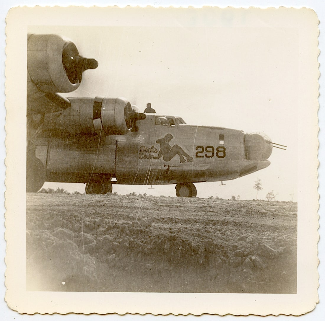 Vintage Photo Nose Art Pin UP American Bomber WWII 1940s: The dimensions are Approx. 3.5" x 3.5" (small variances can occur). This lot is located in Boca Raton, Fl and its shipment will be made directly by Artelisted. Shipping insurance is the responsibility