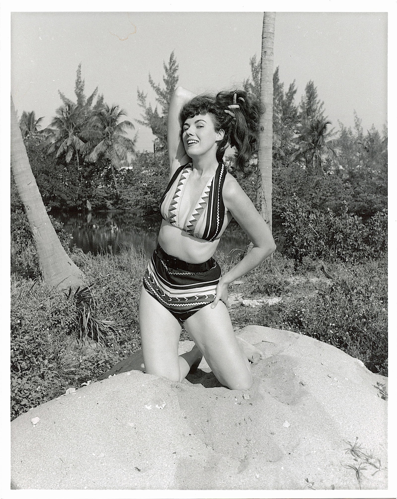 From Estate BUNNY YEAGER Original Pin Up Photo: This lot is coming from Bunny Yeager's estate/archives. Linnea Eleanor "Bunny" Yeager (March 13, 1929 - May 24, 2014) was an American photographer and pin-up model. She met Bettie Page in 1954, and to