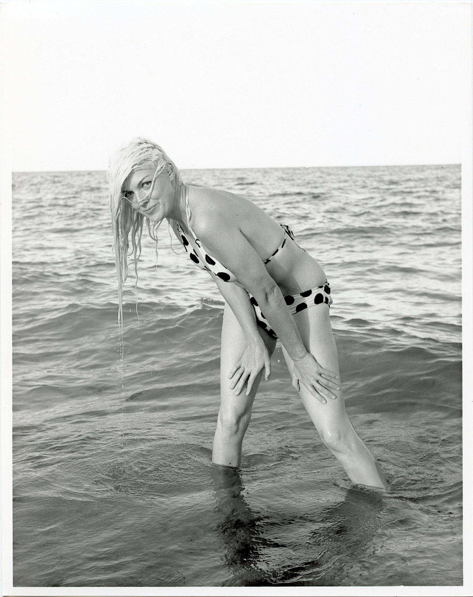 From Estate BUNNY YEAGER Original Pin Up Photo: This lot is coming from Bunny Yeager's estate/archives. Linnea Eleanor "Bunny" Yeager (March 13, 1929 - May 24, 2014) was an American photographer and pin-up model. She met Bettie Page in 1954, and to