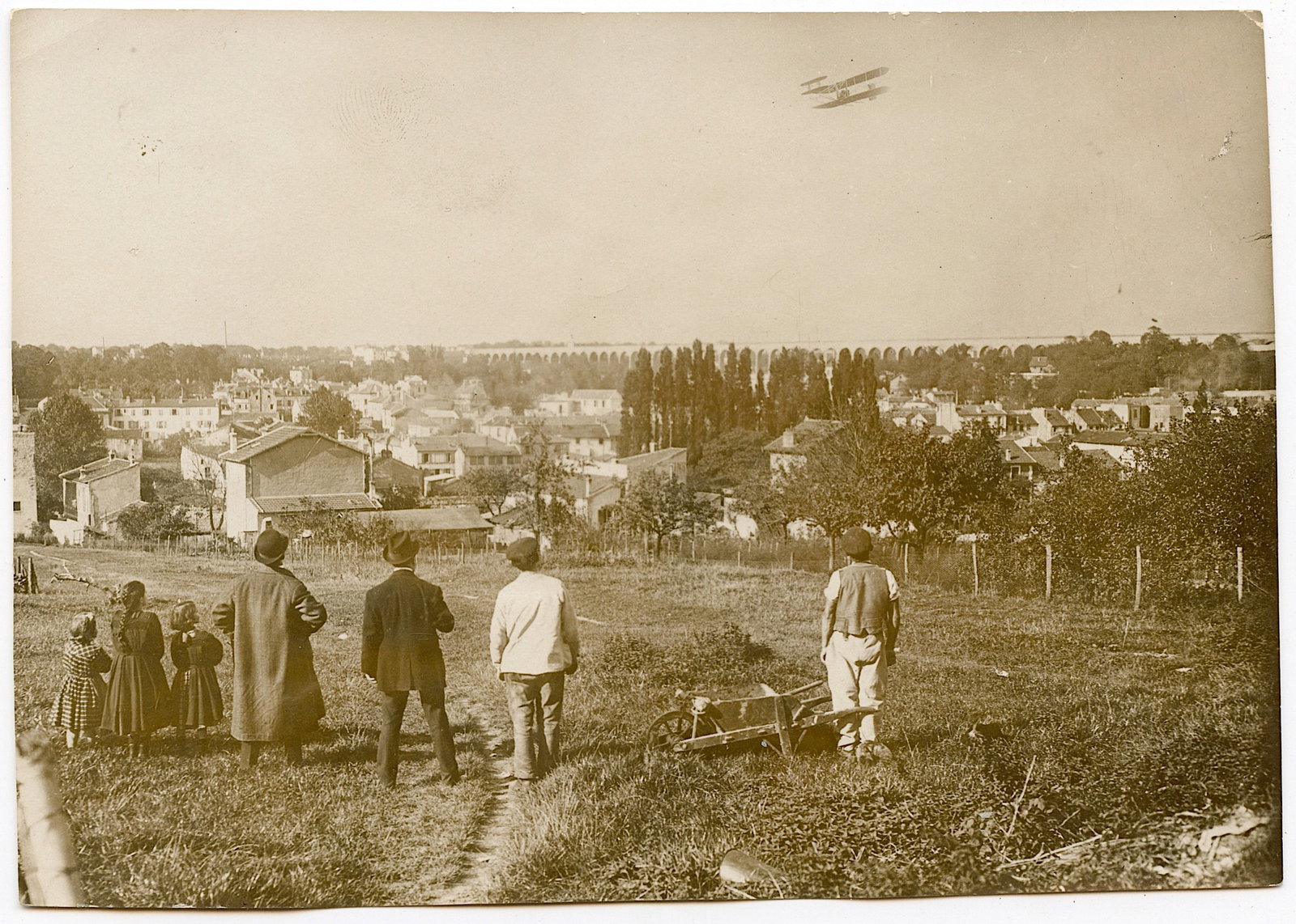 Vintage Original Historical Photo Pioneers Aviation: This item is coming from the estate of a deceased collector in France. The dimensions are Approx. 4.5" x 6.5" (small variances can occur). This lot is located in Boca Raton, Fl and its shipment will b