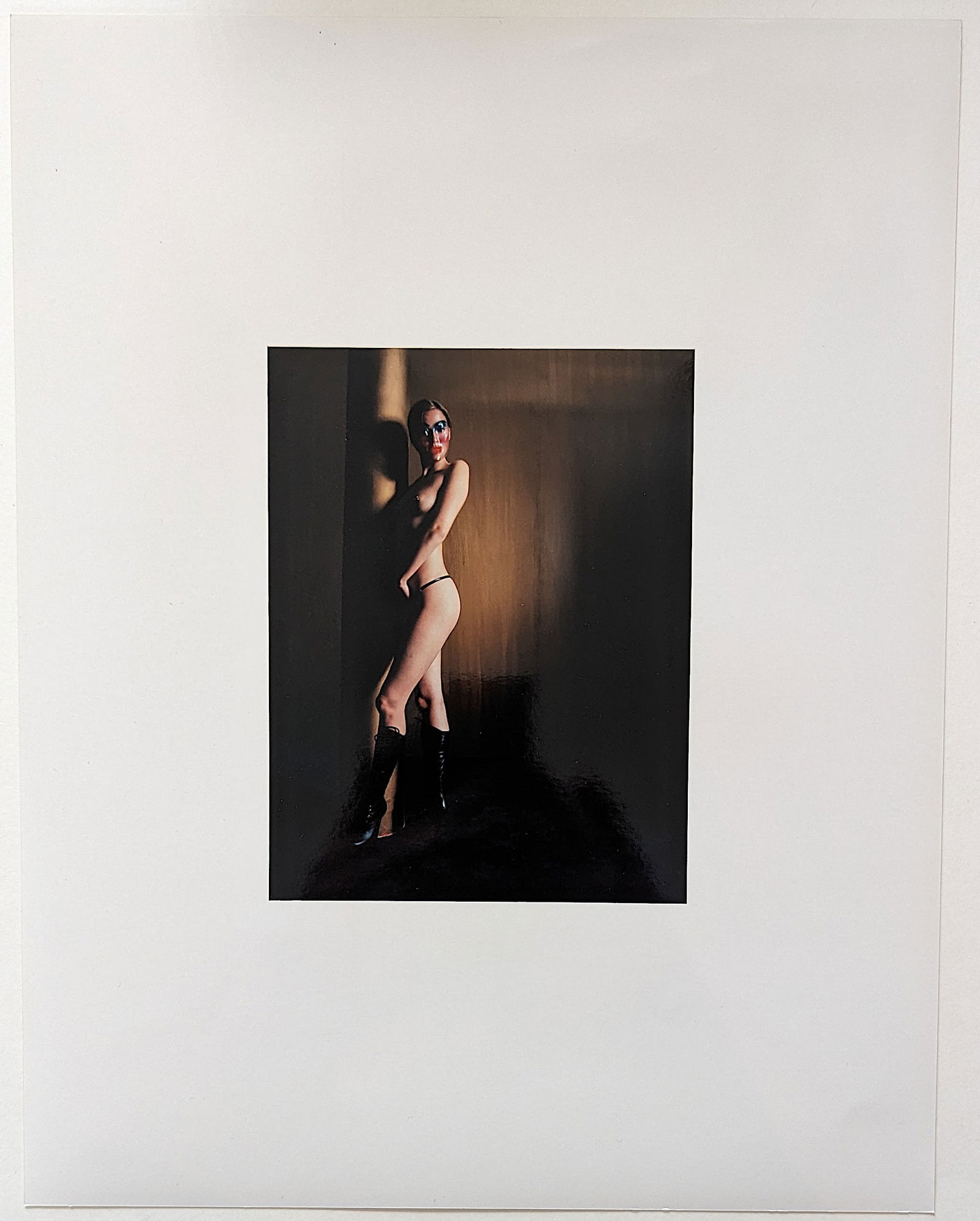 THOMAS SCHIERLITZ Original Photo Nude Fetish Metallic Print 14" x 11": This is metallic print, then please avoid the glossy reflection in the imagen. THOMAS SCHIERLITZ Original Photo Nude Fetish Metallic Print 14" x 11". Tom Schierlitz studied photography in Düsseldorf.