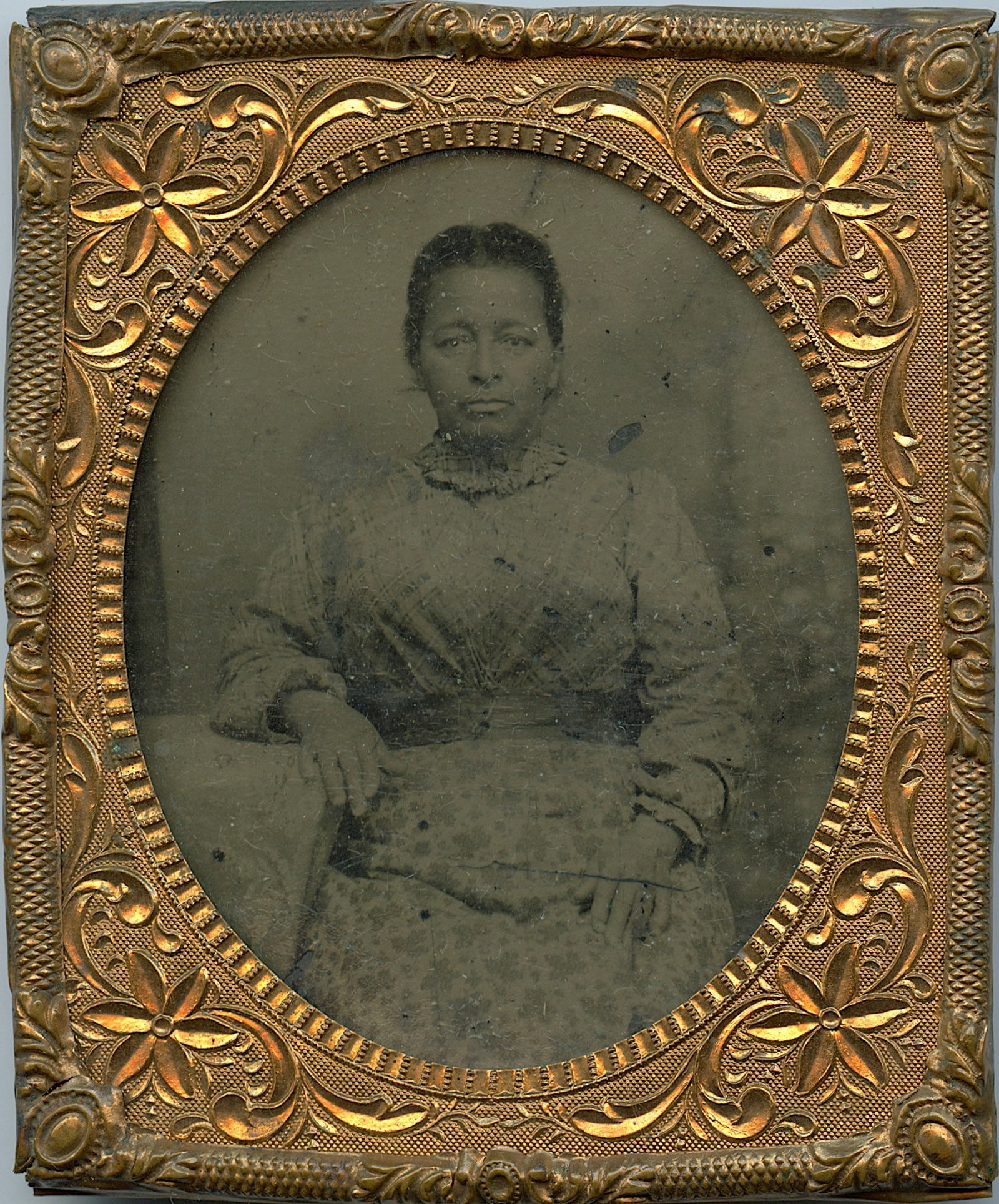 Antique Civil War Tintype African American Mulatto: Provenance from the estate of a deceased collector in GA. The dimensions are Approx. 3.5" x 2.75" (Small variances can occur)".We have attached quality images to show its actual condition. This lot is