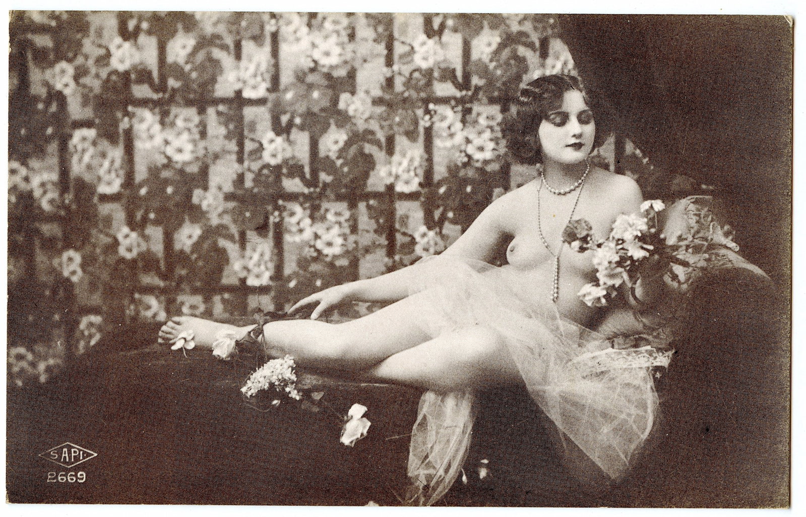 Vintage Original Gravure Postcard French Nude Female: The dimensions of an antique postcard are Approx. 5.5"x 3.5" (small variances can occur).
