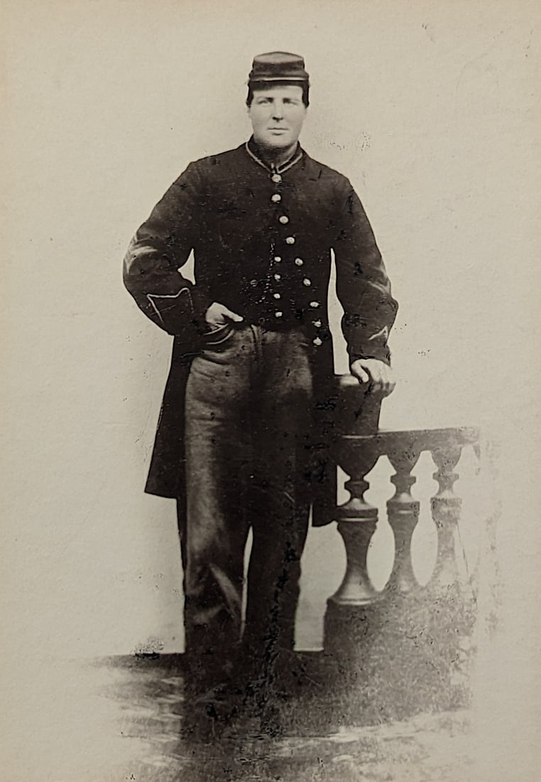 Antique Cabinet Photo Soldier Military 19th. C. (1 of 3)