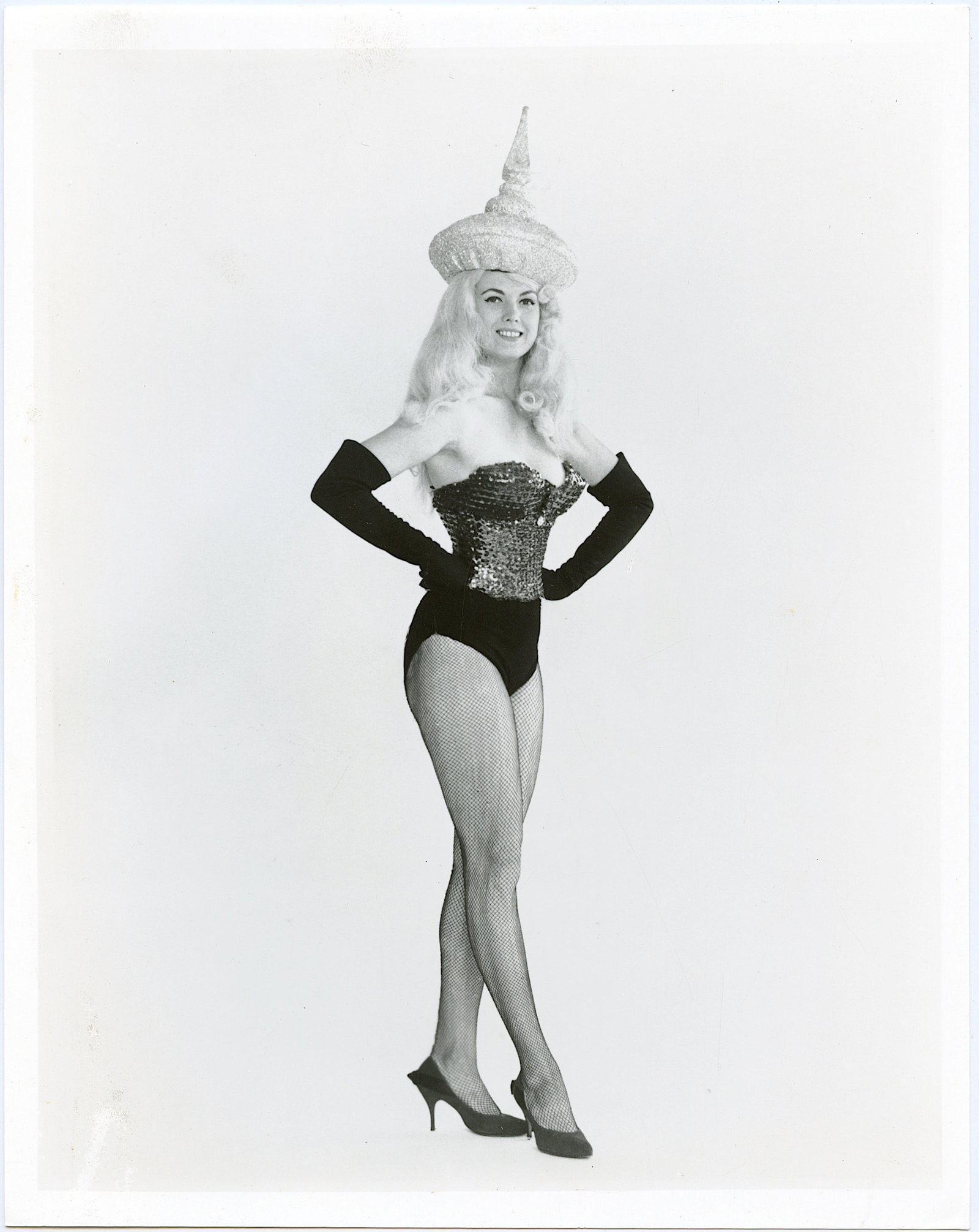 Estate of BUNNY YEAGER Original Pin Up Photograph: This lot is coming from Bunny Yeager's estate/archives. Linnea Eleanor "Bunny" Yeager (March 13, 1929 - May 24, 2014) was an American photographer and pin-up model. She met Bettie Page in 1954, and to