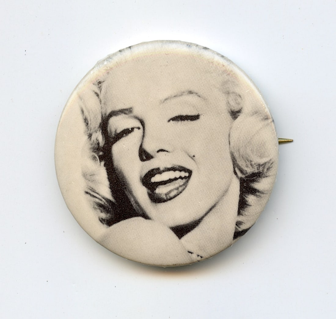 Vintage Original Sandy Val Graphics B&W Pin Button: Marilyn Monroe. Provenance from the estate of a deceased collector in South Florida. We have attached quality images to show its actual condition. The dimensions are Approx. 1.75" diameter. She met Be