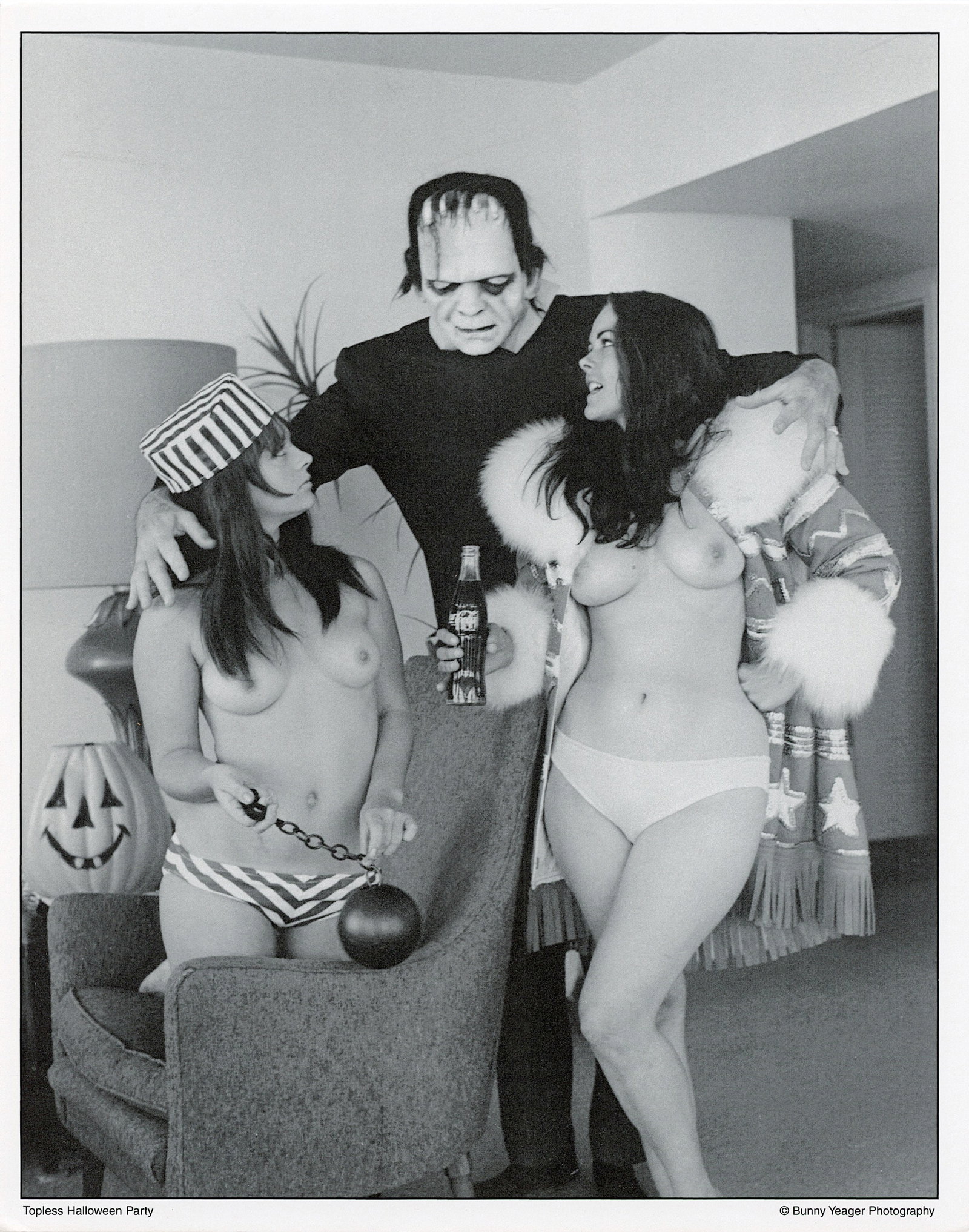 Original BUNNY YEAGER Pin Up Litho Halloween Party: This lot is coming from Bunny Yeager's estate/archives. Linnea Eleanor "Bunny" Yeager (March 13, 1929 - May 24, 2014) was an American photographer and pin-up model. She met Bettie Page in 1954, and to