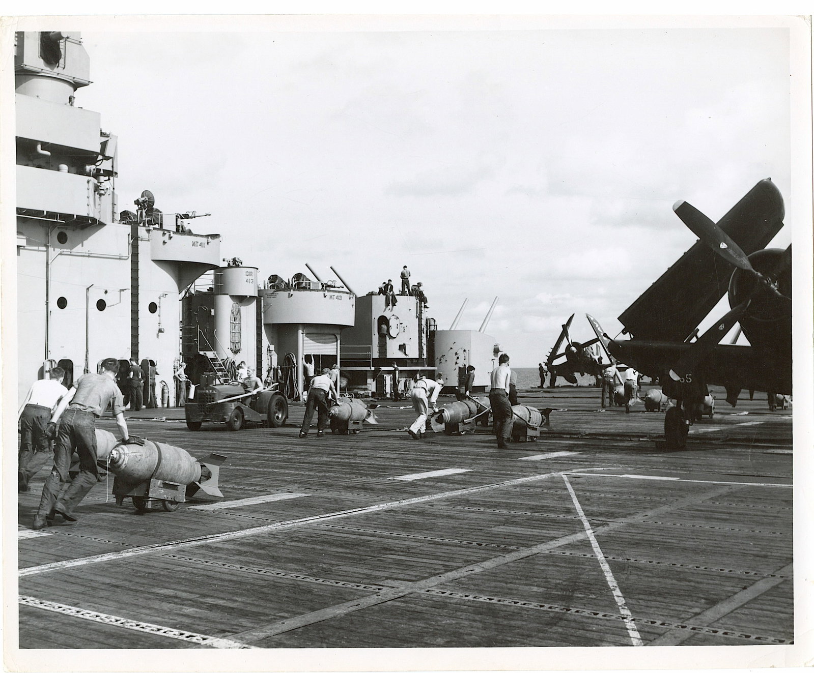 Type 2 Photo US Military Korean War 1950s: Provenance from the estate of a deceased collector in the USA. Please, see all the attached quality images showing its actual condition.The dimensions are Approx.8" x 10". This lot is located in Boca 