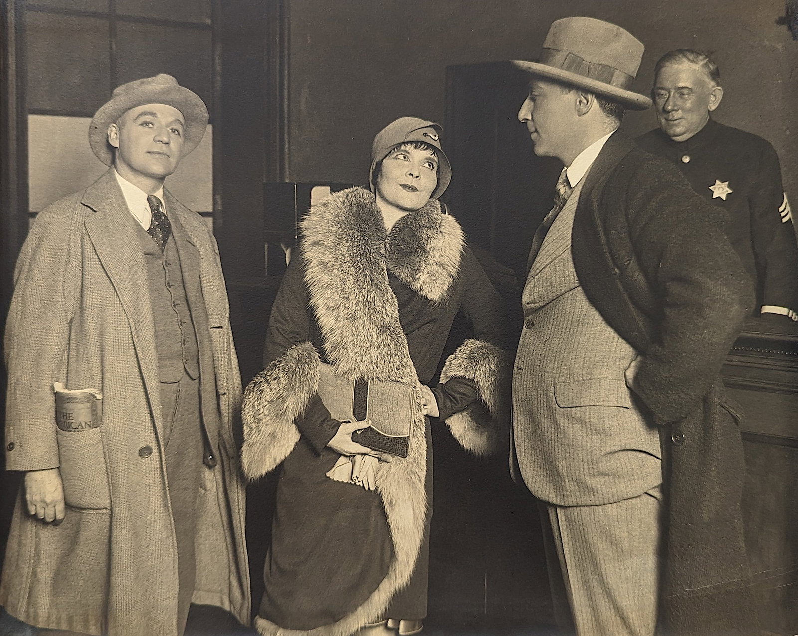 Original Antique Photo Actress Gladys Lloyd (1895-1971): We have included quality images to show it's condition and related information. Provenance from the estate of a collector in RI. The dimensions are Approx. 14" x 11" (small variances can occur). This