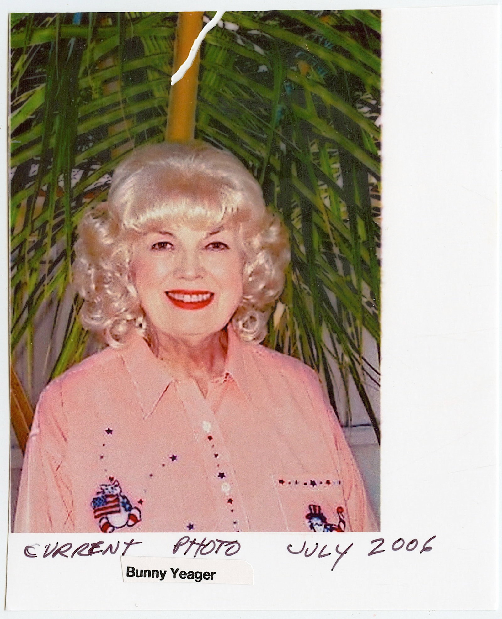 Photo Archives BUNNY YEAGER Historical American Pin Up: This lot is coming from Bunny Yeager's estate/archives. Linnea Eleanor "Bunny" Yeager (March 13, 1929 - May 24, 2014) was an American photographer and pin-up model. She met Bettie Page in 1954, and to