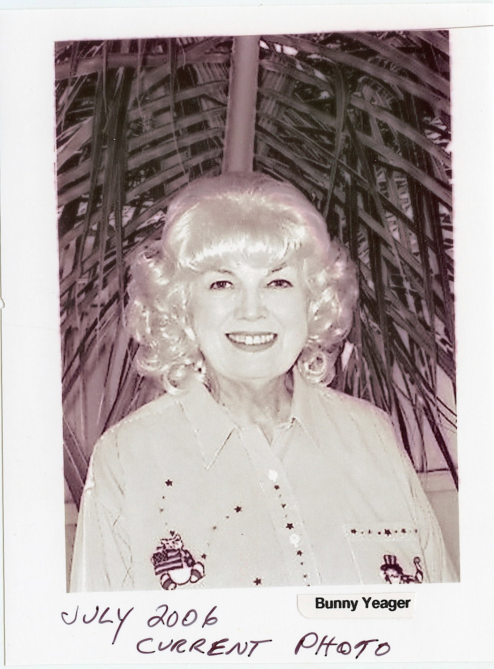 Photo Archives BUNNY YEAGER Historical American Pin Up: This lot is coming from Bunny Yeager's estate/archives. Linnea Eleanor "Bunny" Yeager (March 13, 1929 - May 24, 2014) was an American photographer and pin-up model. She met Bettie Page in 1954, and to