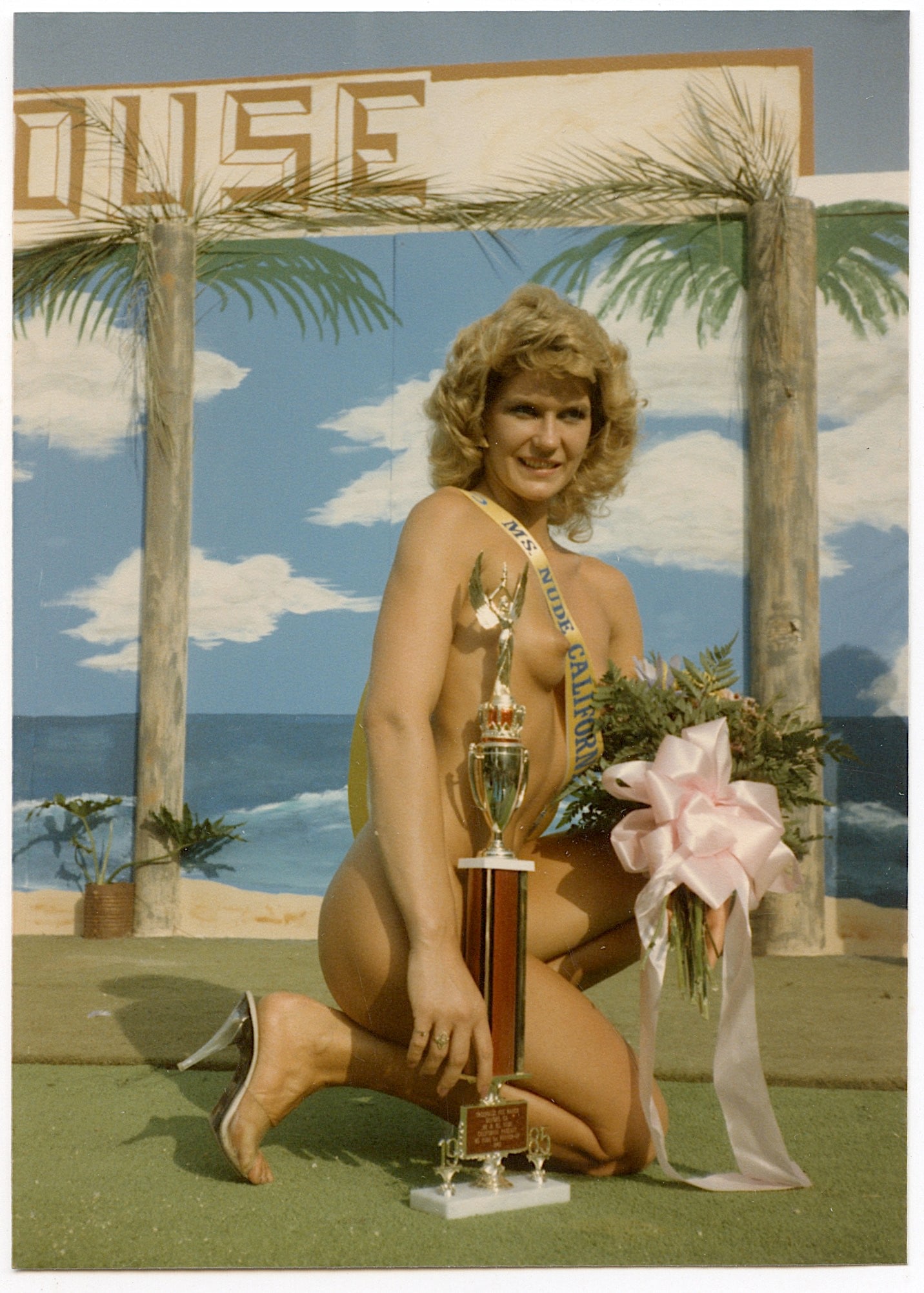 Vintage 1920s To 1940'S Pin Up Photo Archives Bunny Yeager: This lot is coming from Bunny Yeager's estate/archives. Linnea Eleanor "Bunny" Yeager (March 13, 1929 - May 24, 2014) was an American photographer and pin-up model. She met Bettie Page in 1954, and to
