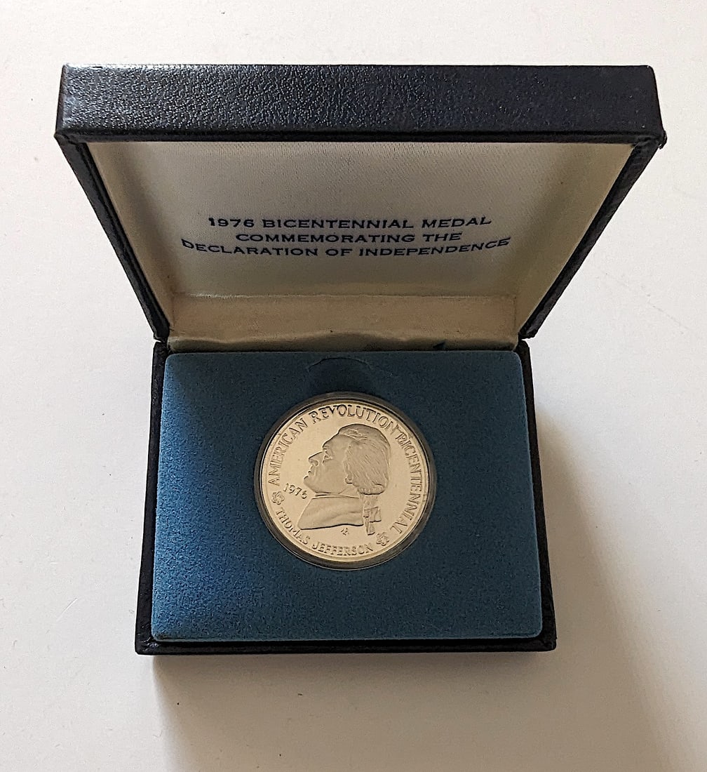 1976 Bicentennial Medal Thomas Jefferson Silver Coin (1 of 2)