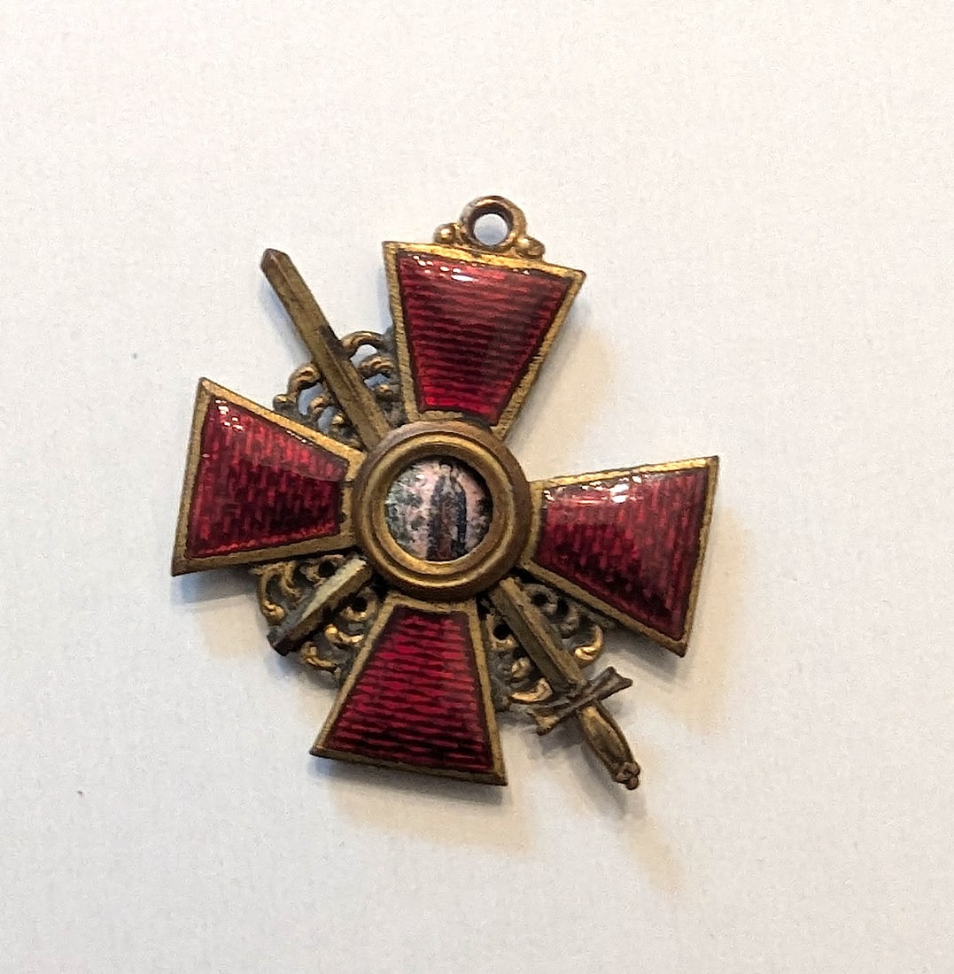 Imperial Russia Army/Infantry Service Medallion Order St. Anna: Order Provenance from a PBC Collector. We have included quality scans to show it's actual condition. This lot is located in Boca Raton, Fl and its shipment will be made directly by Artelisted. Shippin