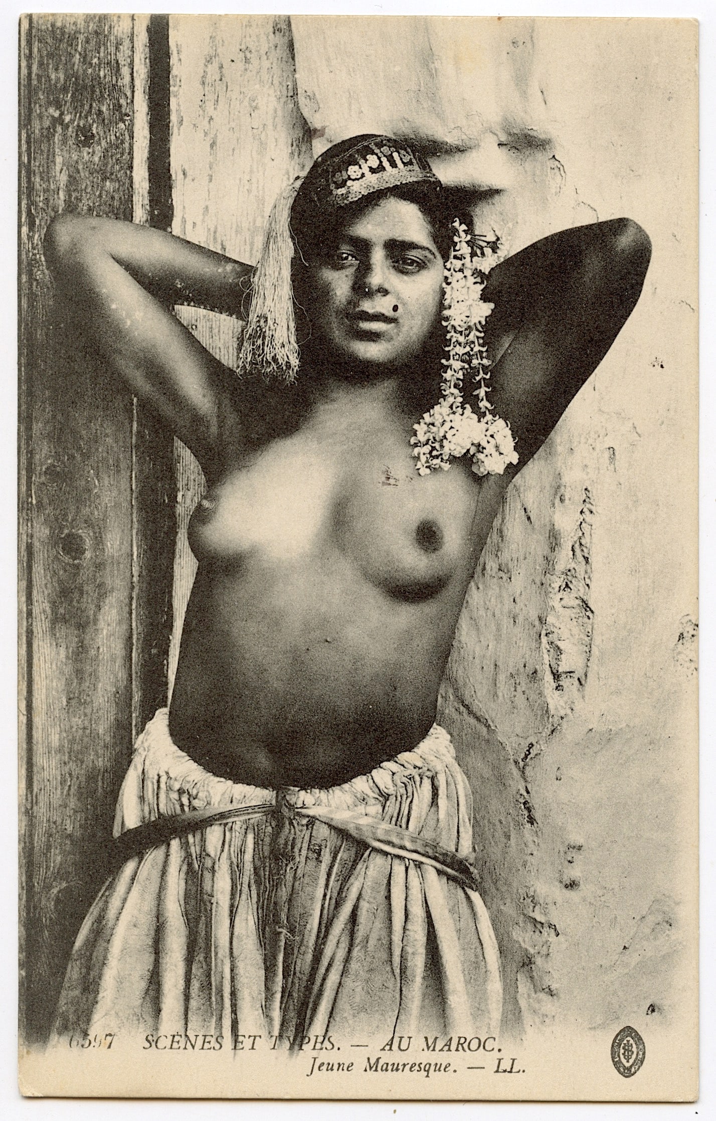 Antique Vintage Rare Postcard Female Nude: Provenance from a PBC Collector. We have included quality scans to show it's actual condition. The dimensions of an antique postcard are Approx. 5.5"x 3.5" (small variances can occur). This lot is loc