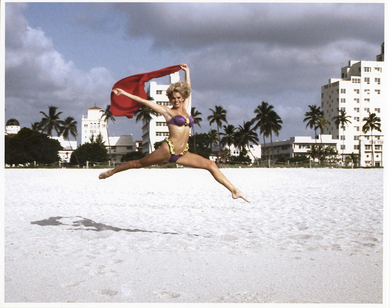 Vintage Photograph from Estate of Bunny Yeager Pin-UP: Provenance from a Collector in RI. Dimensions 10" x 8". We have included quality scans to show it's actual condition. This lot is located in Boca Raton, Fl and its shipment will be made directly by Ar