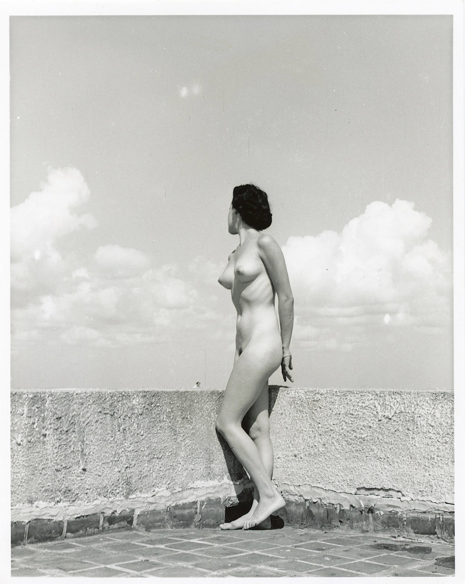 Original Pin-Up Photo Archives of BUNNY YEAGER 10" x 8": Provenance from a collector in RI. This lot is located in Boca Raton, Fl and its shipment will be made directly by Artelisted. Shipping insurance is the responsibility of the buyer. Ask us if you want