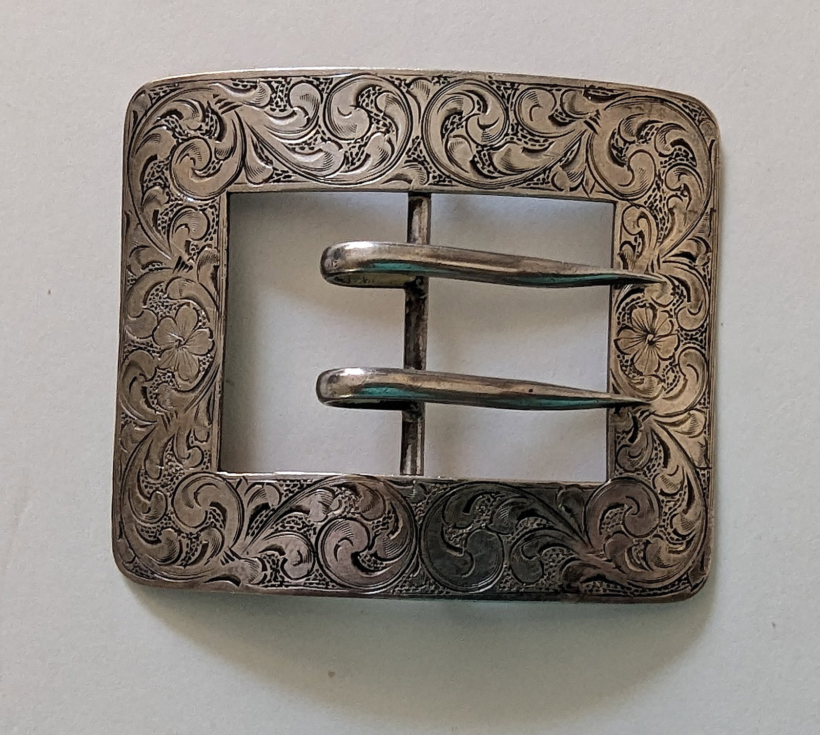 Vintage Belt Buckle Sterling 1.3 Oz: Provenance from a PBC Collector. The dimensions are Approx. 3" x 2.5". We have included quality scans to show it's actual condition. This lot is located in Boca Raton, Fl and its shipment will be made