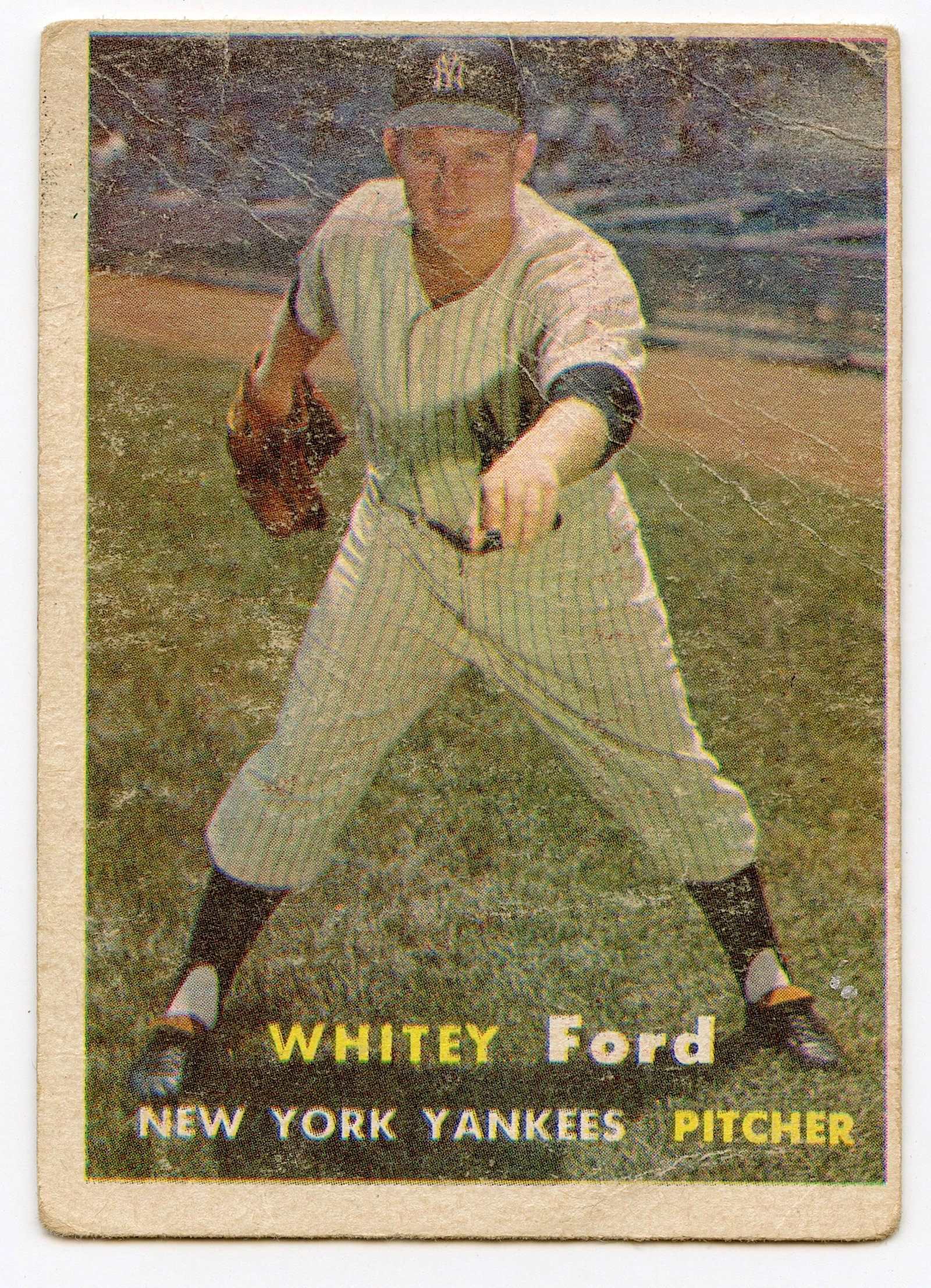 1957 Topps Baseball Card Whitey Ford H/O/F Pitcher #25 Yankees: Baseball Card. Provenance from a PBC Collector. We have included quality scans to show it's actual condition. This lot is located in Boca Raton, Fl and its shipment will be made directly by Artelisted