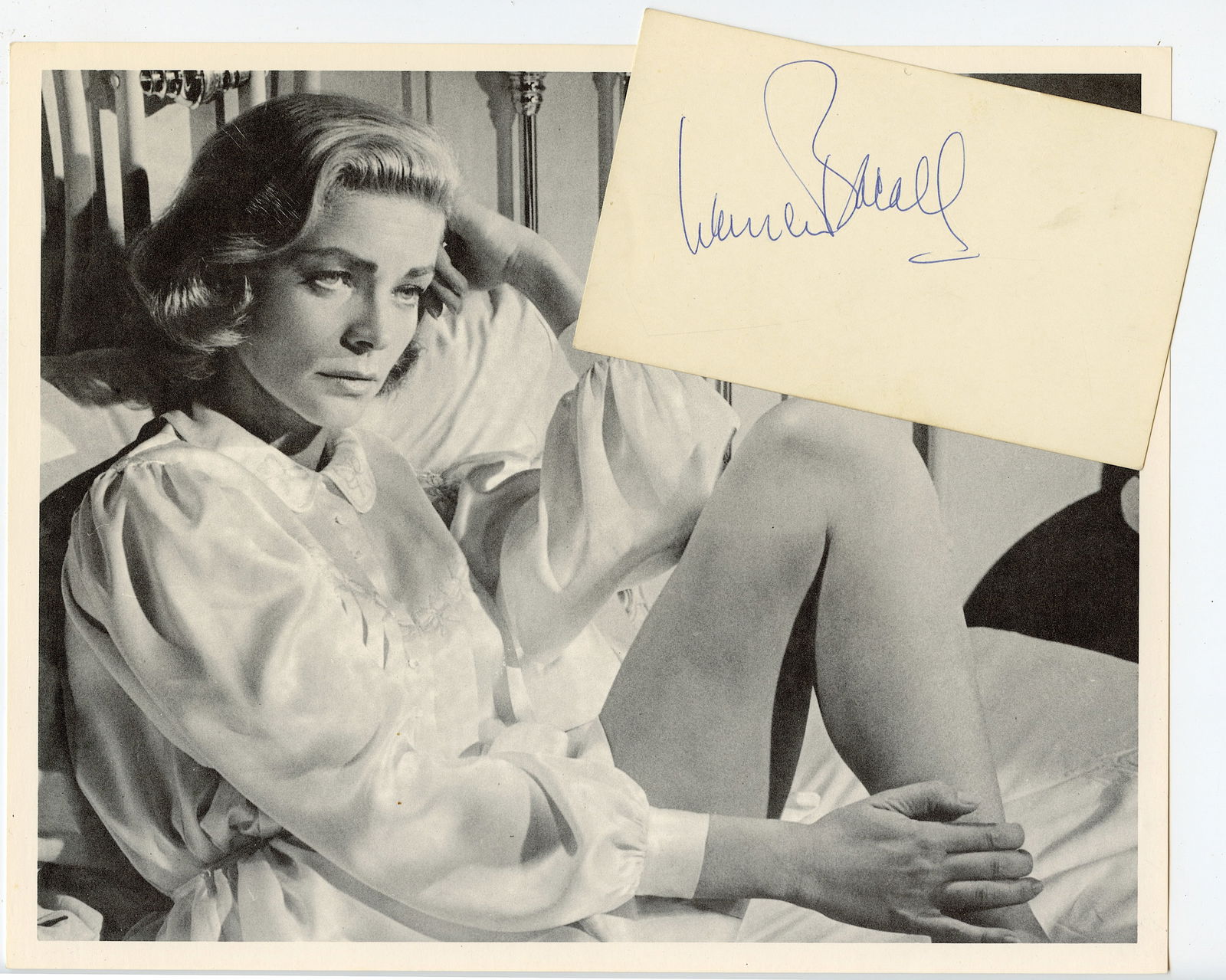 Scarce Vintage Photo BACALL LAUREN  (1924-2014) & Autograph (1 of 2)