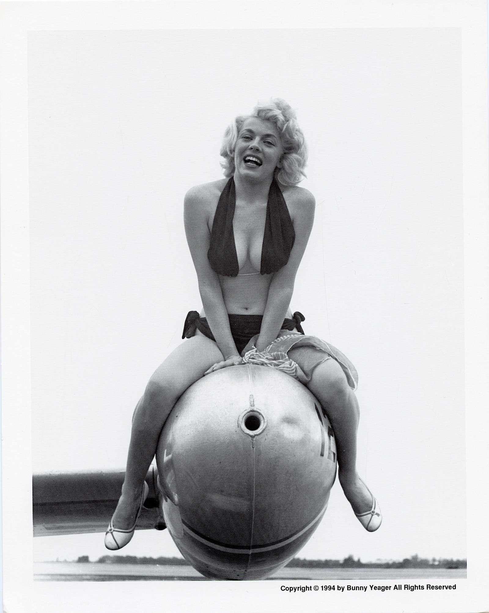 Original BUNNY YEAGER Pin-Up Litho Archives MARIA STRINGER: Provenance from a Collector in RI. The dimensions of this lithograph are Approx. 10" x 8". We have included quality scans to show it's actual condition. This lot is located in Boca Raton, Fl and its s