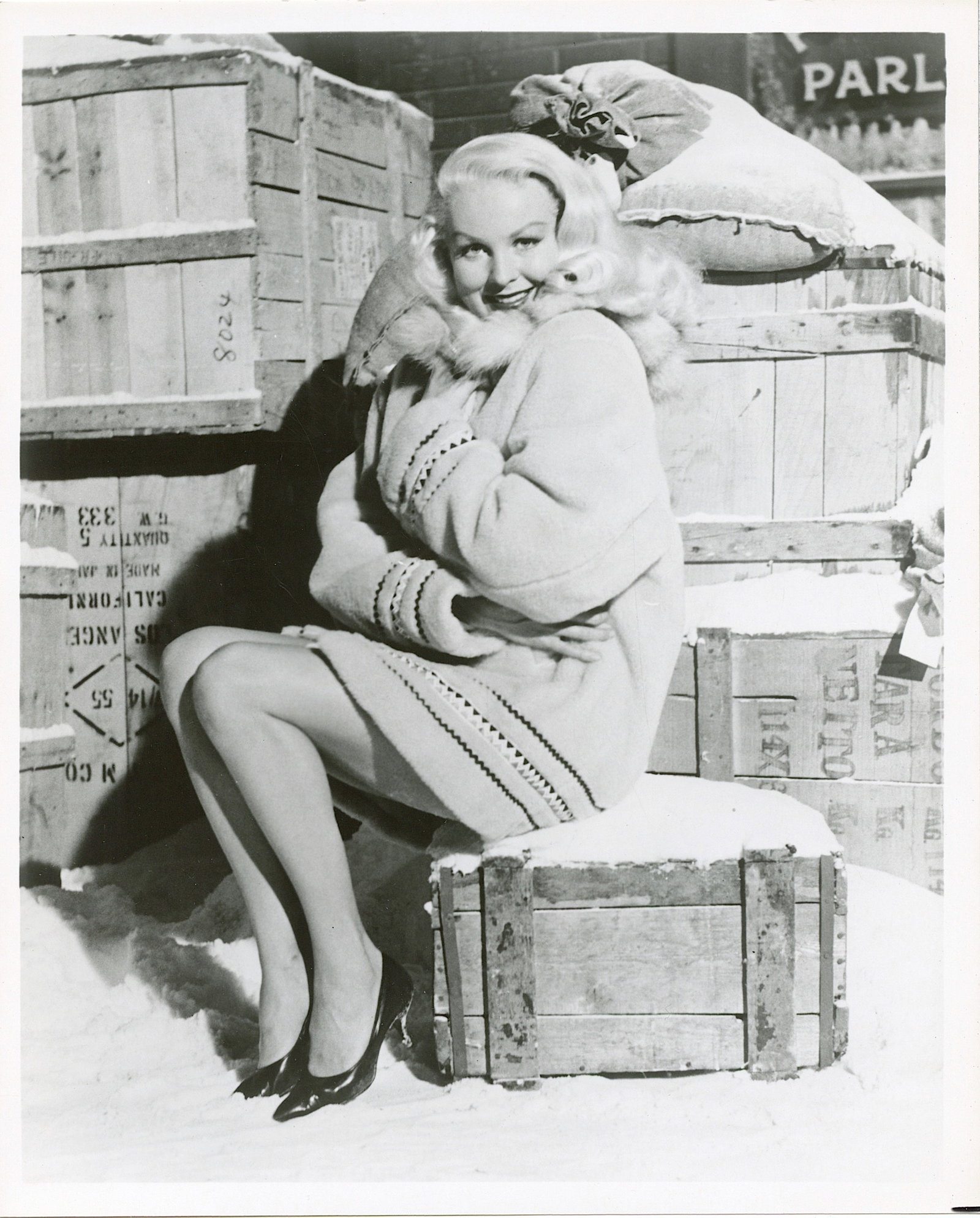Vintage Photo BUNNY YEAGER Historical American Pin UP: This lot is coming from Bunny Yeager's estate/archives. Linnea Eleanor "Bunny" Yeager (March 13, 1929 - May 24, 2014) was an American photographer and pin-up model. She met Bettie Page in 1954, and to