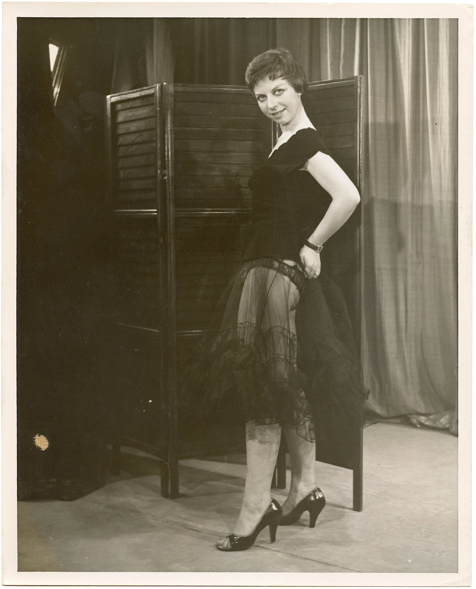 Vintage Photo BUNNY YEAGER Historical American Pin UP: This lot is coming from Bunny Yeager's estate/archives. Linnea Eleanor "Bunny" Yeager (March 13, 1929 - May 24, 2014) was an American photographer and pin-up model. She met Bettie Page in 1954, and to