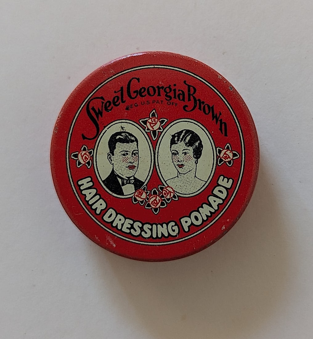 1920 SWEET GEORGIA BROWN Hair Dressing Pomade Sample TIN: The provenance of this lot is from the estate of "Speakeasy Antiques" in New York. We have included quality scans to show it's actual condition. This lot is located in Boca Raton, Fl and its shipment 