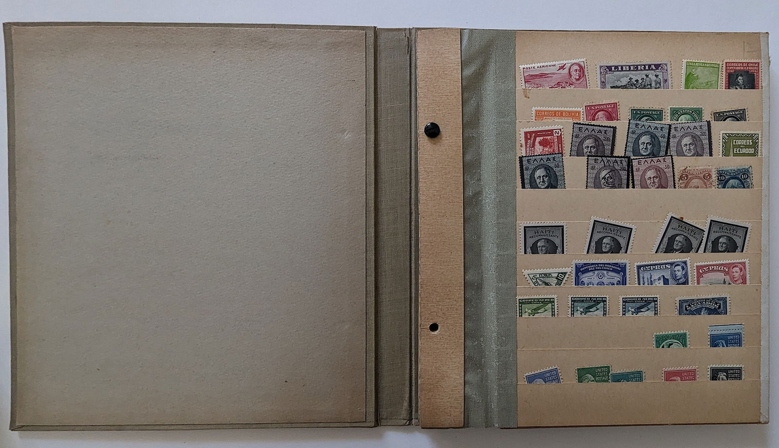 Vintage Folder with Many US & Worldwide  Stamps Collection (1 of 9)