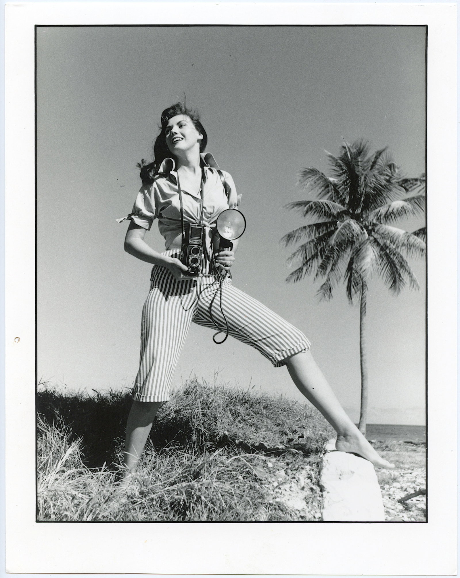 Vintage Original Photo Pin-Up Model BUNNY YEAGER Archives: This lot is coming from Bunny Yeager's estate/archives. Linnea Eleanor "Bunny" Yeager (March 13, 1929 - May 24, 2014) was an American photographer and pin-up model. She met Bettie Page in 1954, and to