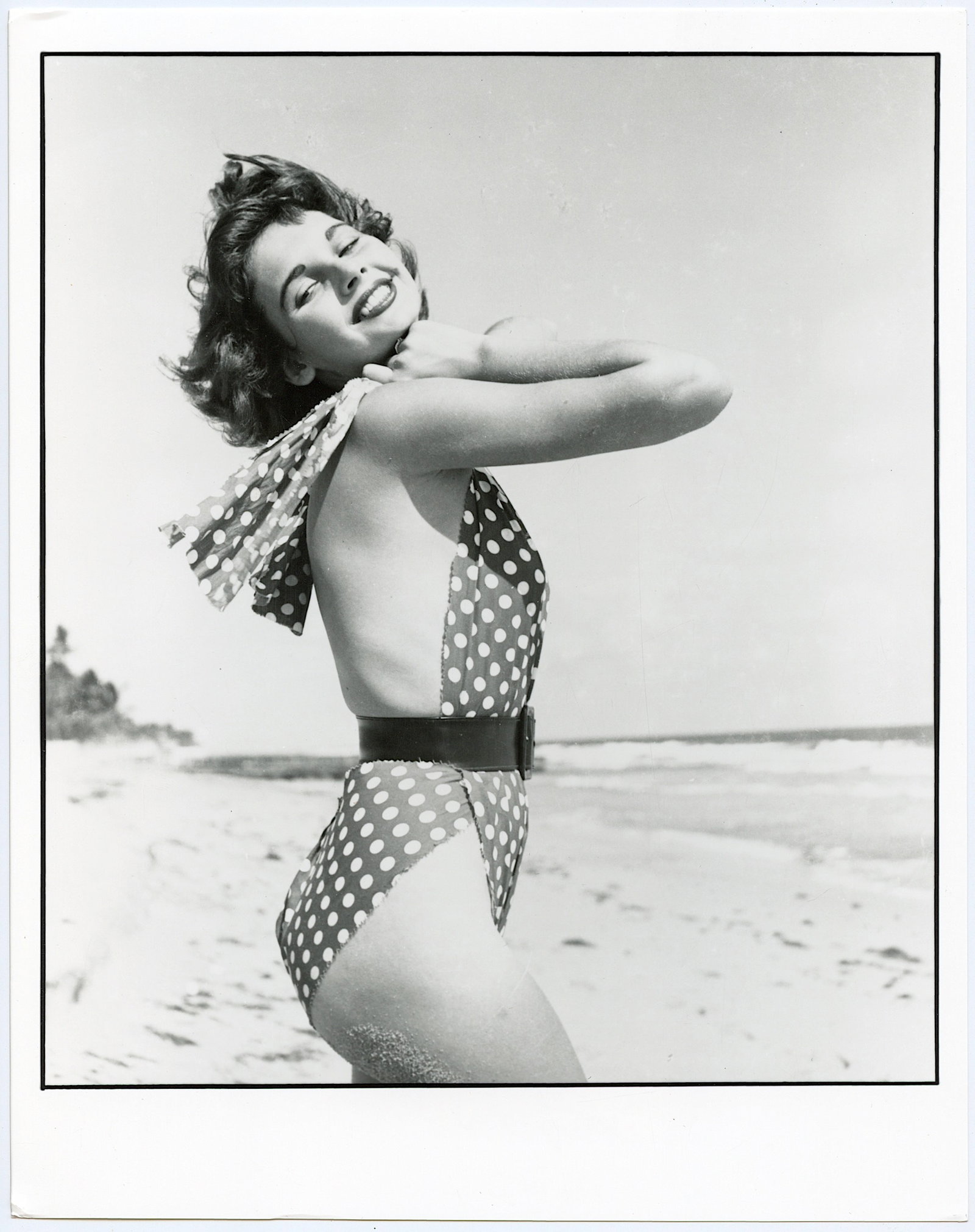Vintage Original Photo Pin-Up Model BUNNY YEAGER Archives: This lot is coming from Bunny Yeager's estate/archives. Linnea Eleanor "Bunny" Yeager (March 13, 1929 - May 24, 2014) was an American photographer and pin-up model. She met Bettie Page in 1954, and to