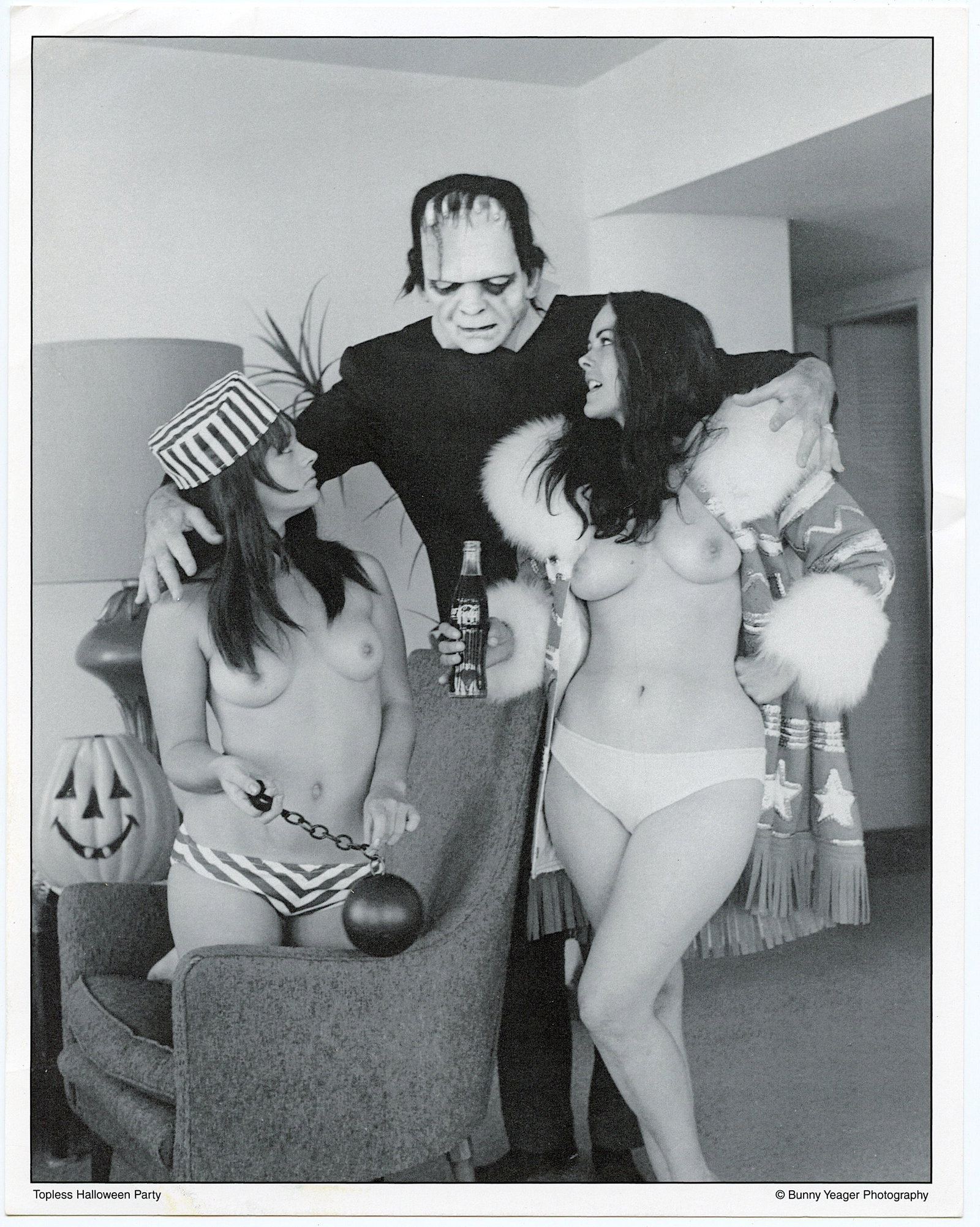 Original BUNNY YEAGER Pin-Up Litho HALLOWEEN: This lot is coming from Bunny Yeager's estate/archives. Linnea Eleanor "Bunny" Yeager (March 13, 1929 - May 24, 2014) was an American photographer and pin-up model. She met Bettie Page in 1954, and to