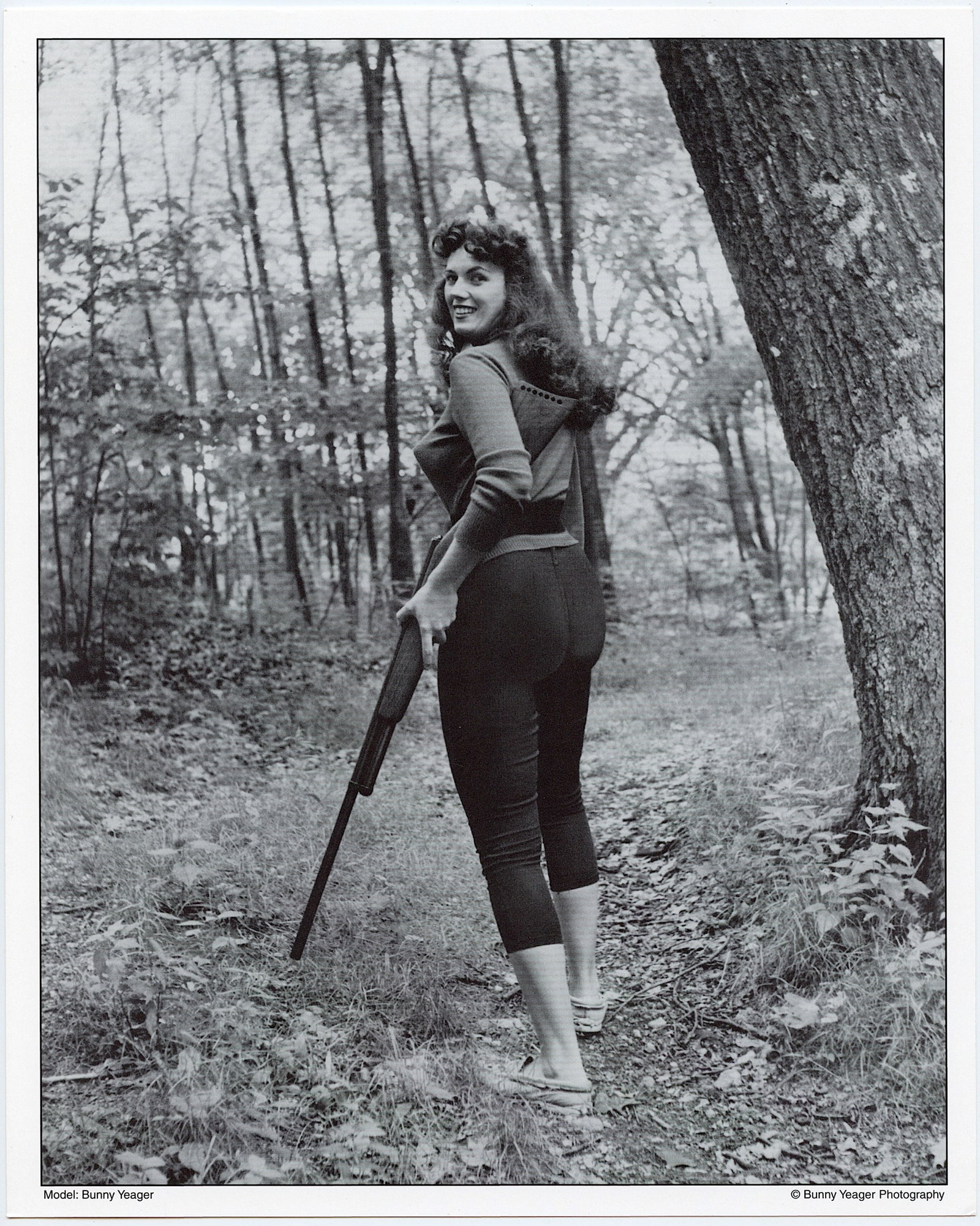 Original BUNNY YEAGER Pin-Up Litho BUNNY YEAGER: This lot is coming from Bunny Yeager's estate/archives. Linnea Eleanor "Bunny" Yeager (March 13, 1929 - May 24, 2014) was an American photographer and pin-up model. She met Bettie Page in 1954, and to
