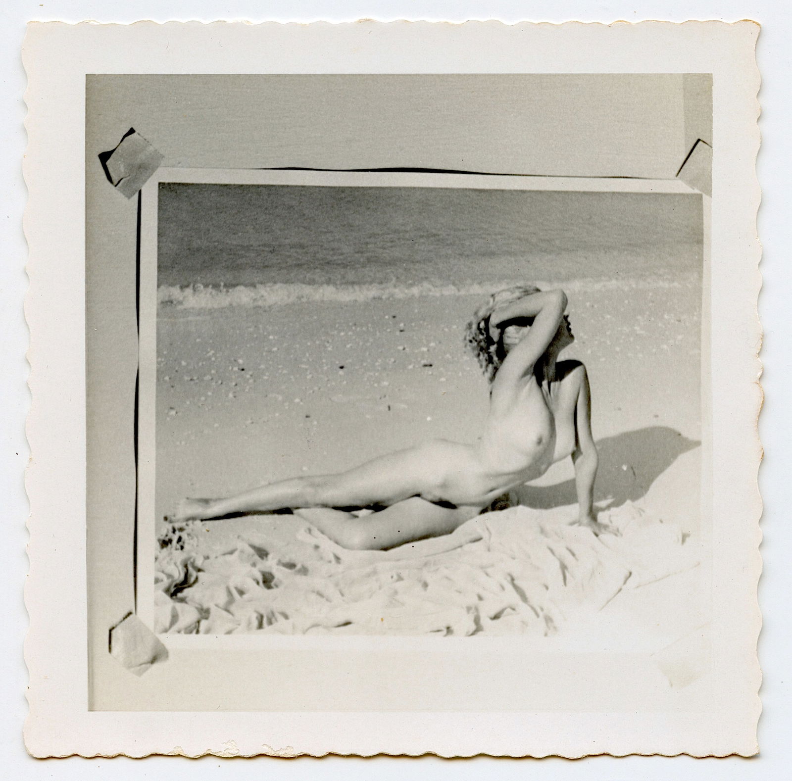 Vintage Pin Up Model Original Photo 1940s - 1950s (1 of 2)