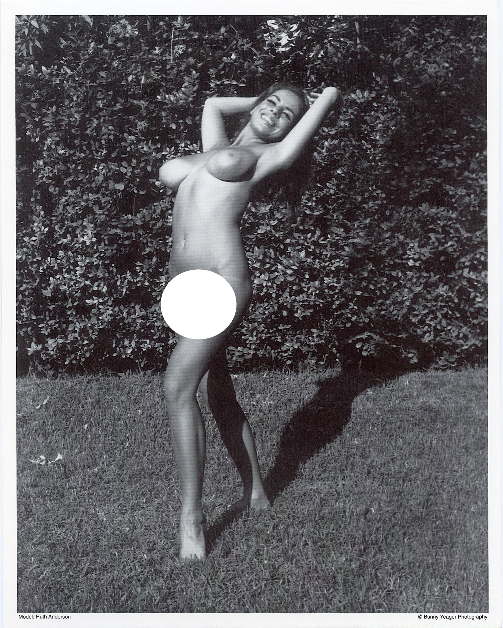 Original BUNNY YEAGER Pin-Up Litho: This lot is coming from Bunny Yeager's estate/archives. Linnea Eleanor "Bunny" Yeager (March 13, 1929 - May 24, 2014) was an American photographer and pin-up model. She met Bettie Page in 1954, and to